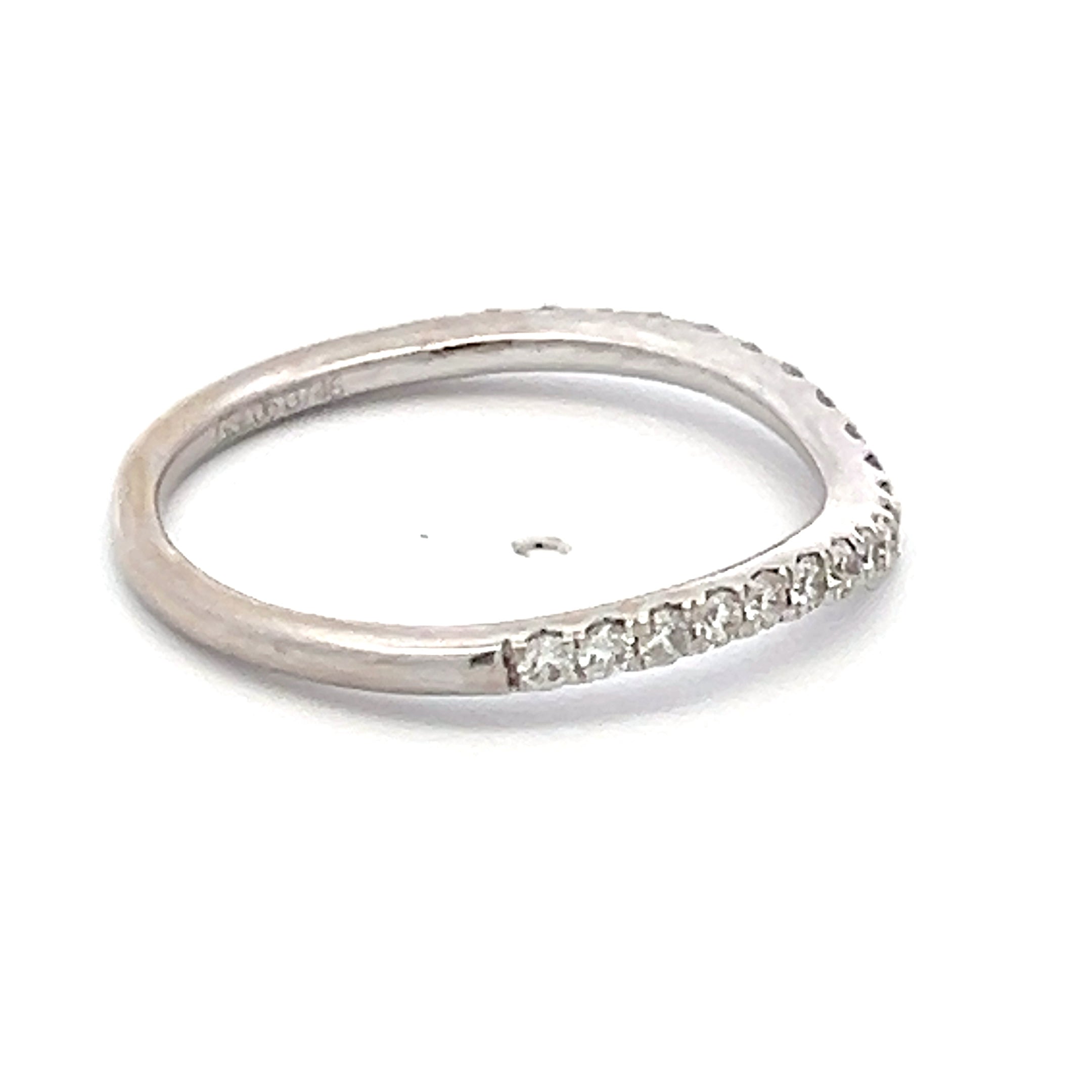 0.15 Carat Round Brilliant H VS1 Diamond Engagement Ring in 14K White Gold - Perfect for Proposals, Weddings & Anniversary Gifts