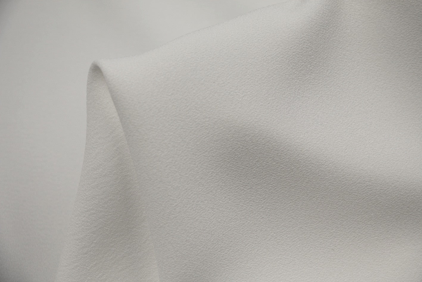 Bianco Crepe - Elegant Flowy Dress for Women | Perfect for Weddings, Parties & Special Occasions | Lightweight & Comfortable Fabric