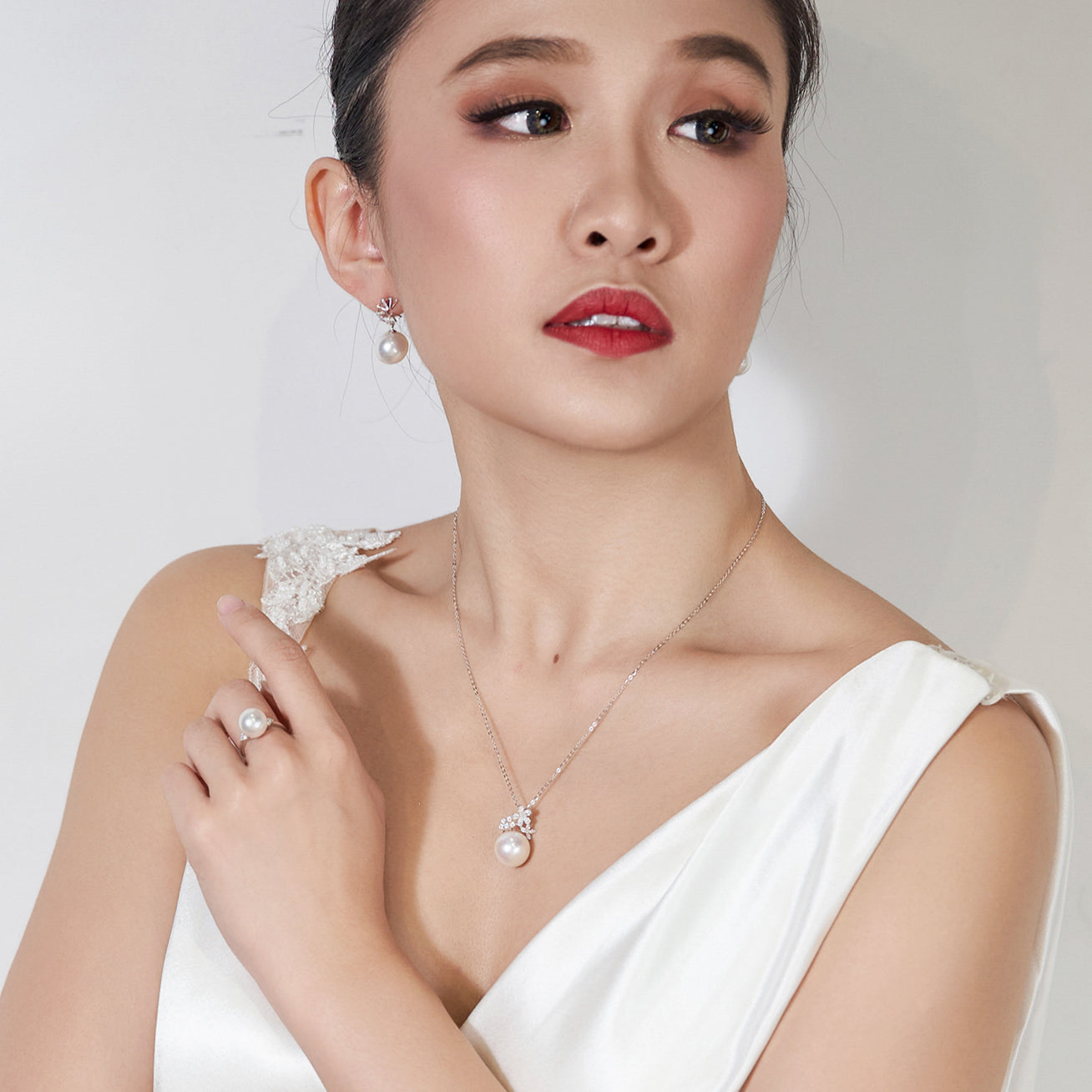 18K Gold Diamond & Australian White South Sea Pearl Ring KR00053 - Elegant Bridal Jewelry, Anniversary Gift for Her, Wedding Engagement Ring