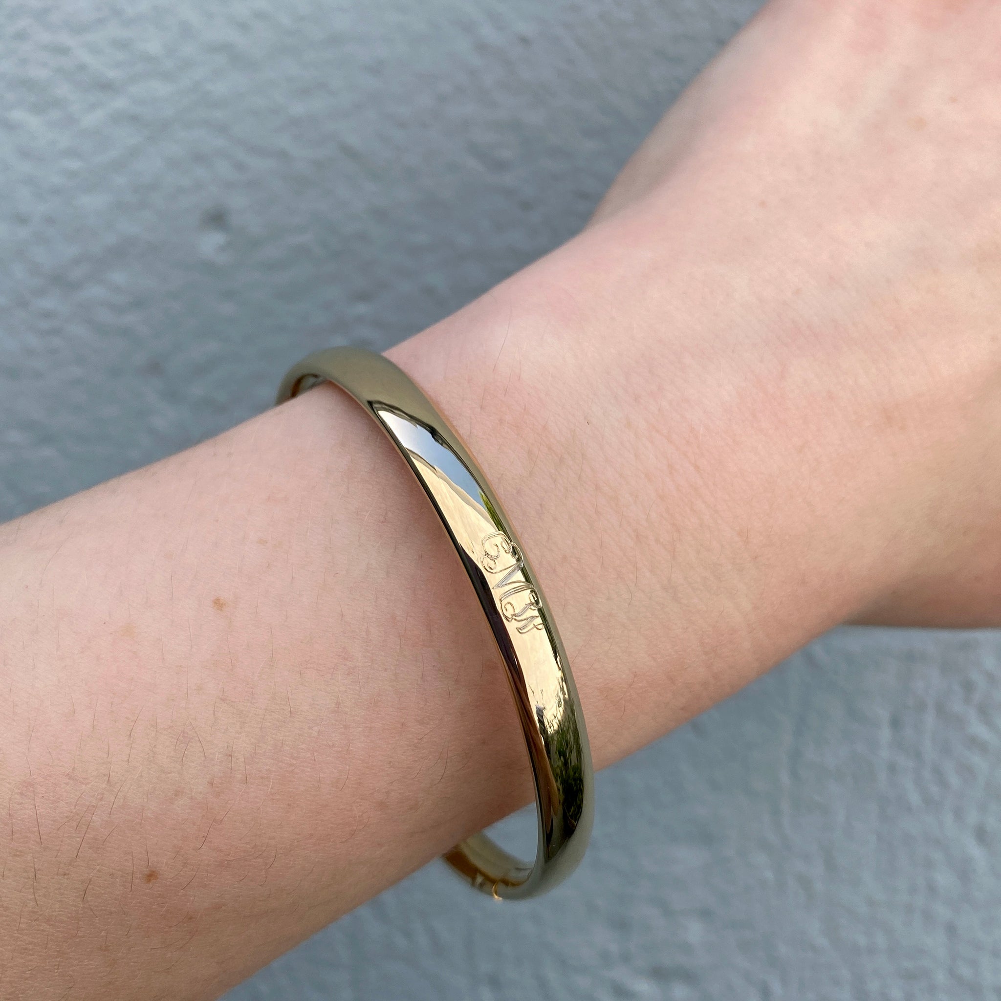 14K Gold Filled 6mm Plain Bangle Bracelet - Elegant Minimalist Jewelry for Women, Perfect for Everyday Wear, Gifts & Special Occasions