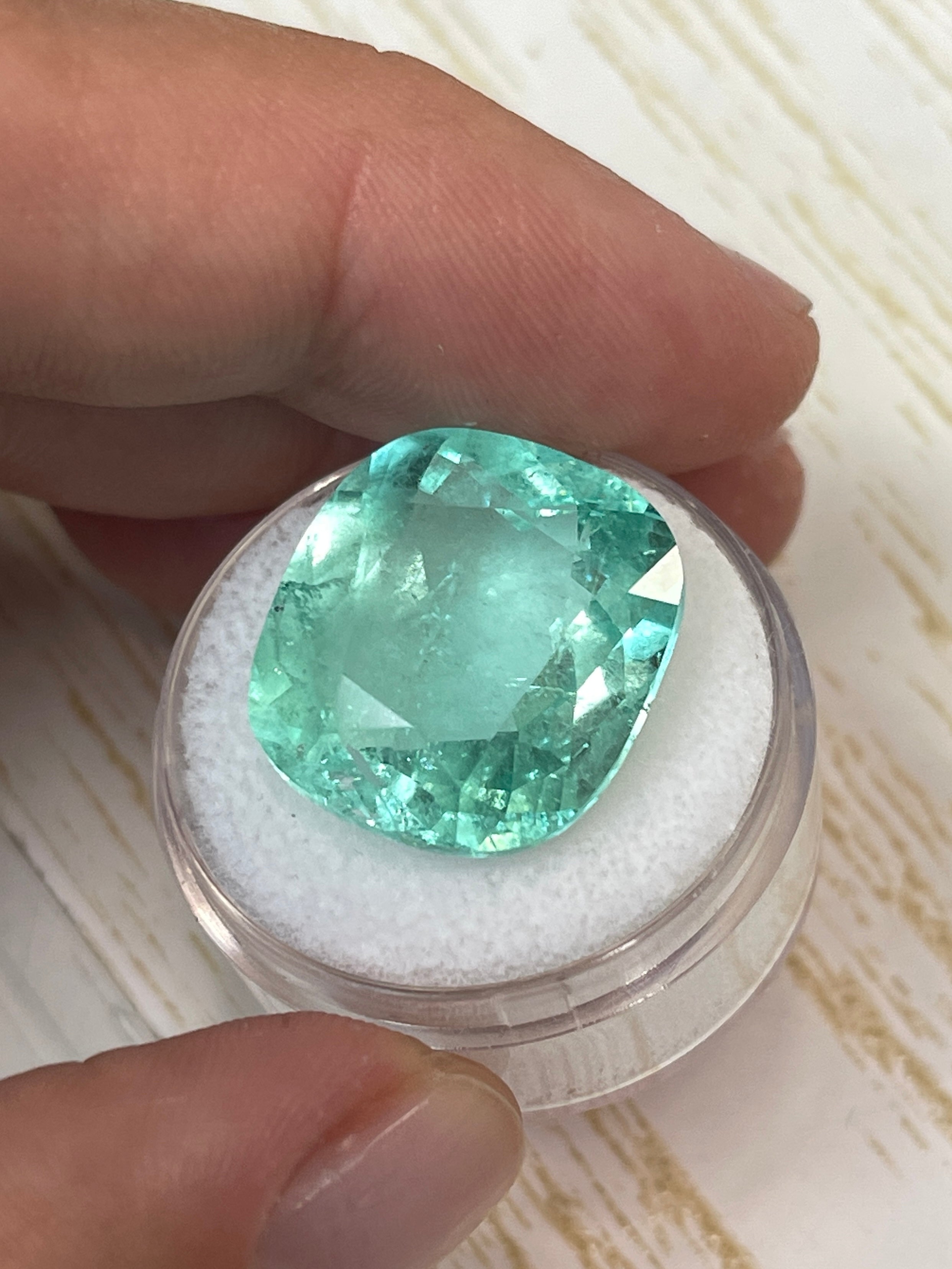 19.41 Carat Natural Colombian Emerald - Cushion Cut Loose Gemstone (19x17mm, VS Clarity, Pastel Green) for Jewelry Making, Engagement Rings & Luxury Gifts
