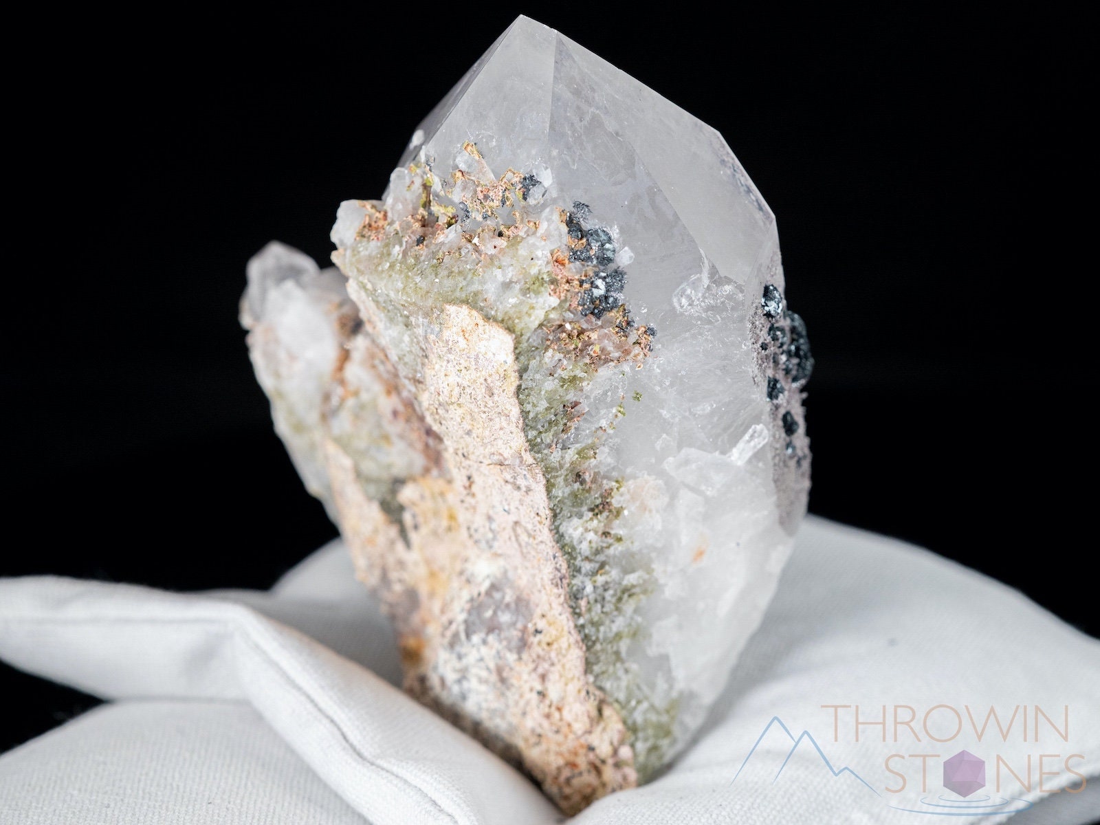 Natural QUARTZ Raw Crystal Cluster with Specular HEMATITE - Healing Stones for Home Decor, Housewarming Gift, Meditation & Spiritual Healing (40098) - Perfect for Office Desk, Yoga Space & Feng Shui Arrangement