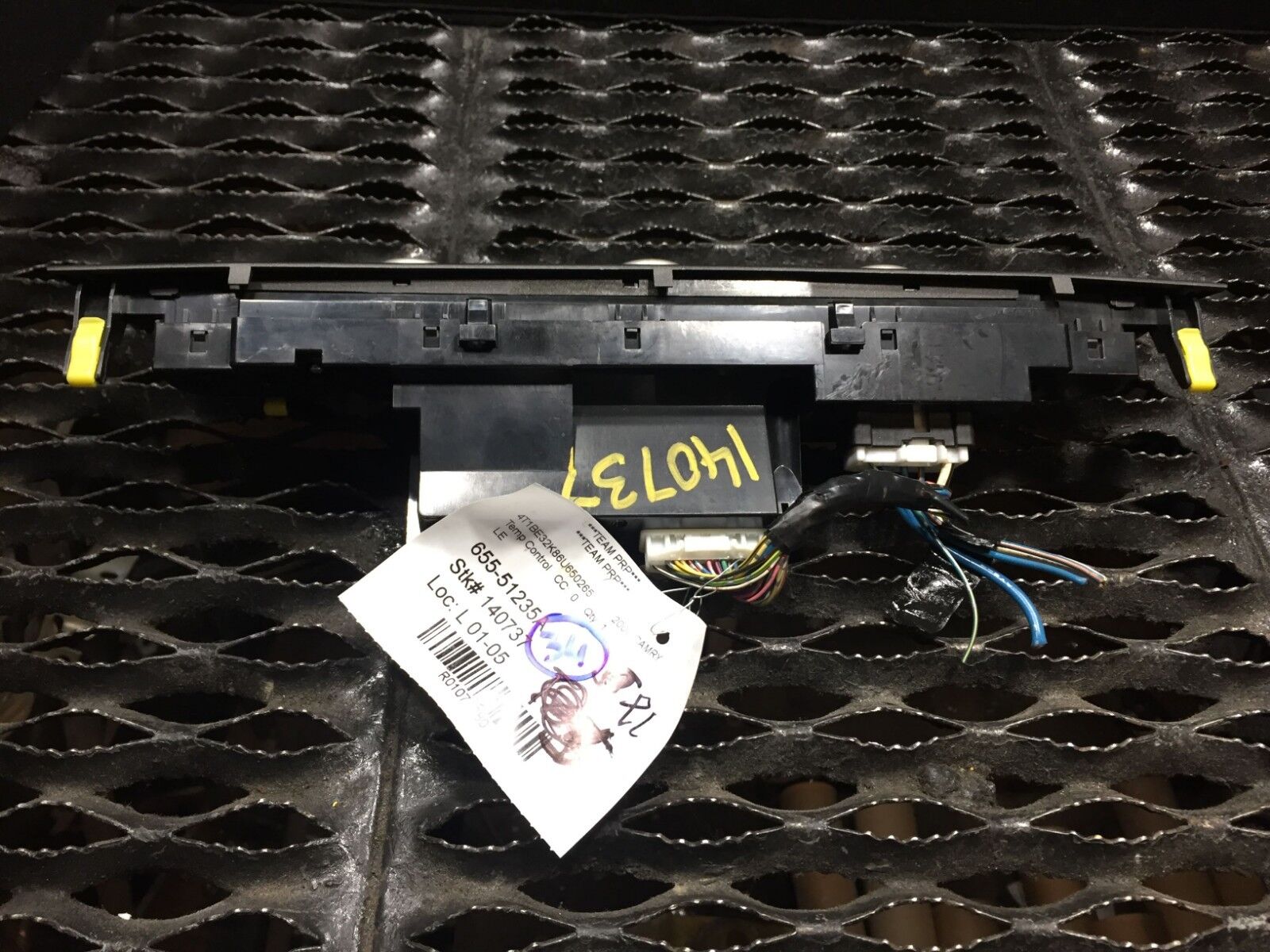 2002-2006 Toyota Camry AC Heater Climate Control Unit OEM Replacement Part #34-82k - Perfect for Car AC System Repair & Temperature Regulation