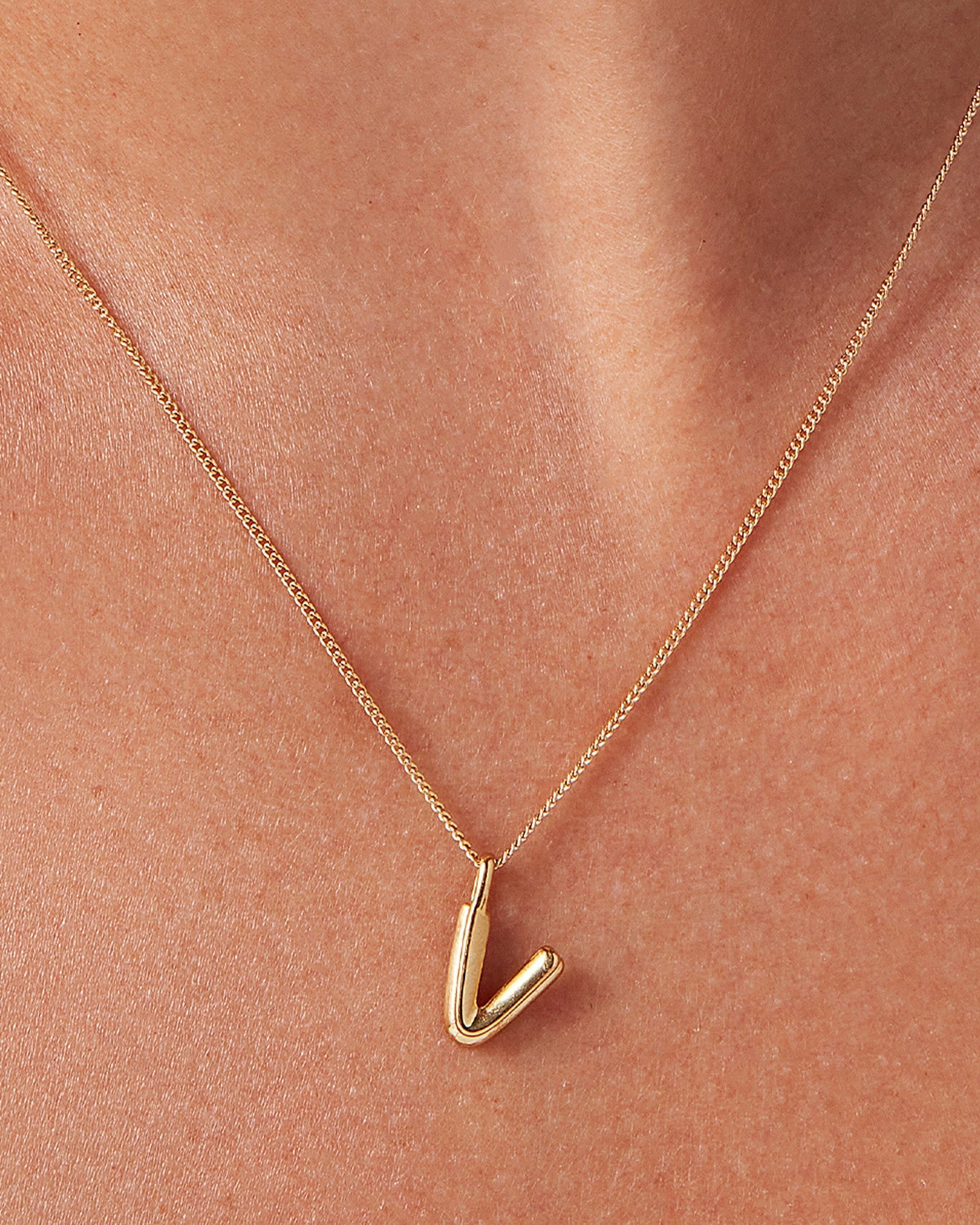 Personalized Monogram Necklace for Women - Custom Initial Pendant Jewelry Gift for Her - Perfect for Birthdays, Anniversaries & Valentine's Day