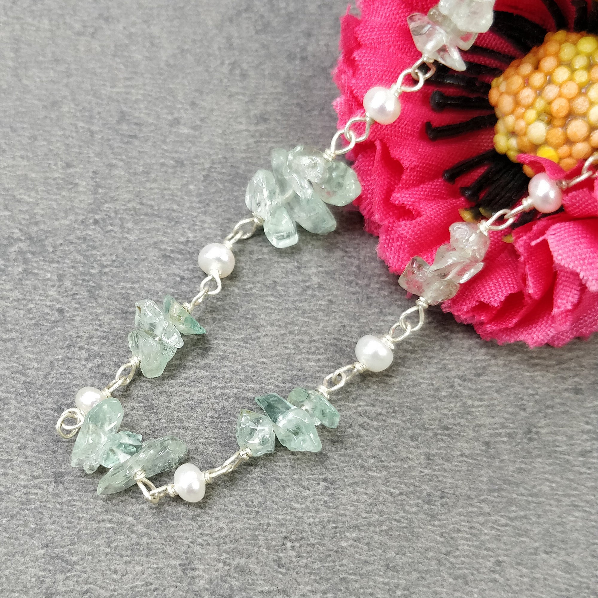 Natural Raw Emerald & Pearl Gemstone Beads Necklace - 925 Sterling Silver Uncut Emerald Pearl Chain Jewelry for Women - Elegant Statement Gift for Her, Perfect for Weddings, Parties & Special Occasions