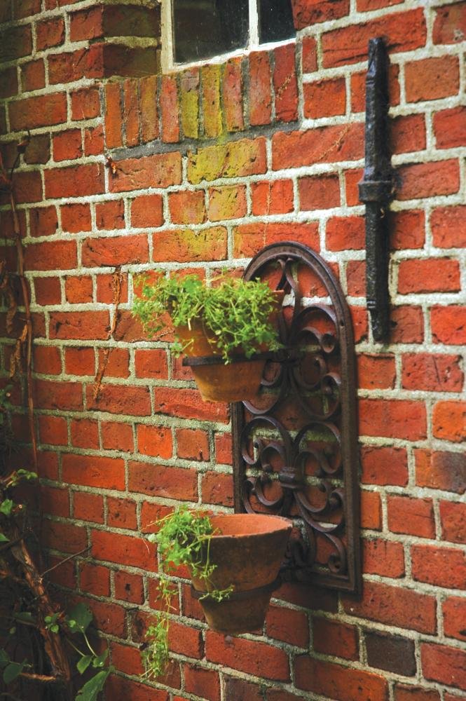 Esschert Design Cast Iron Window Frame with Pot Rings - Set of 3 for Hanging Plants, Herbs & Kitchen Storage - Perfect for Indoor & Outdoor Decor
