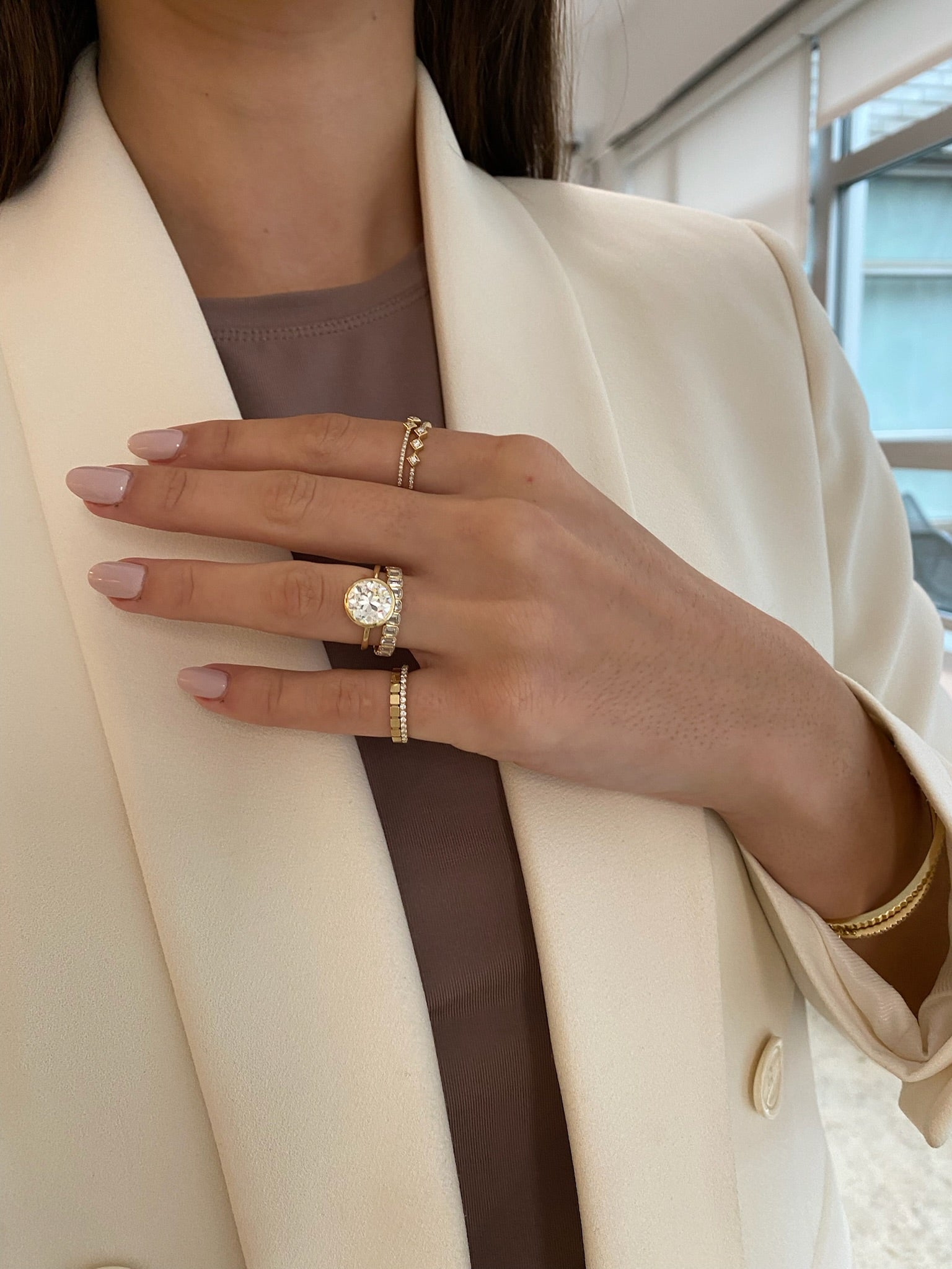 Elegant Bezel Jewelry for Women - Gold & Silver Bezel Rings, Necklaces & Earrings - Perfect for Weddings, Parties & Everyday Wear