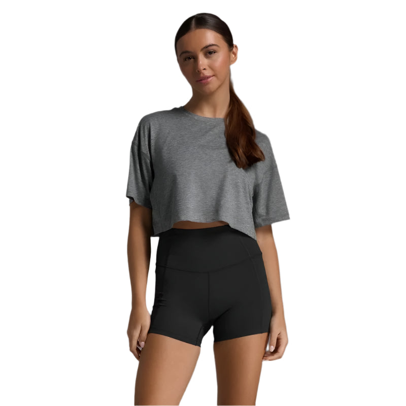 2XU Women's Form Soft Jersey Crop Tee - Breathable Workout Top for Running, Yoga & Gym - Lightweight Comfortable Athletic Shirt for Active Lifestyles