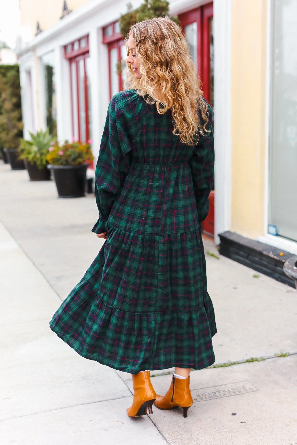 Hunter Green Plaid Elastic V-Neck Tiered Maxi Dress for Women - Flowy Long Summer Dress for Casual Outings, Beach Vacations & Date Nights