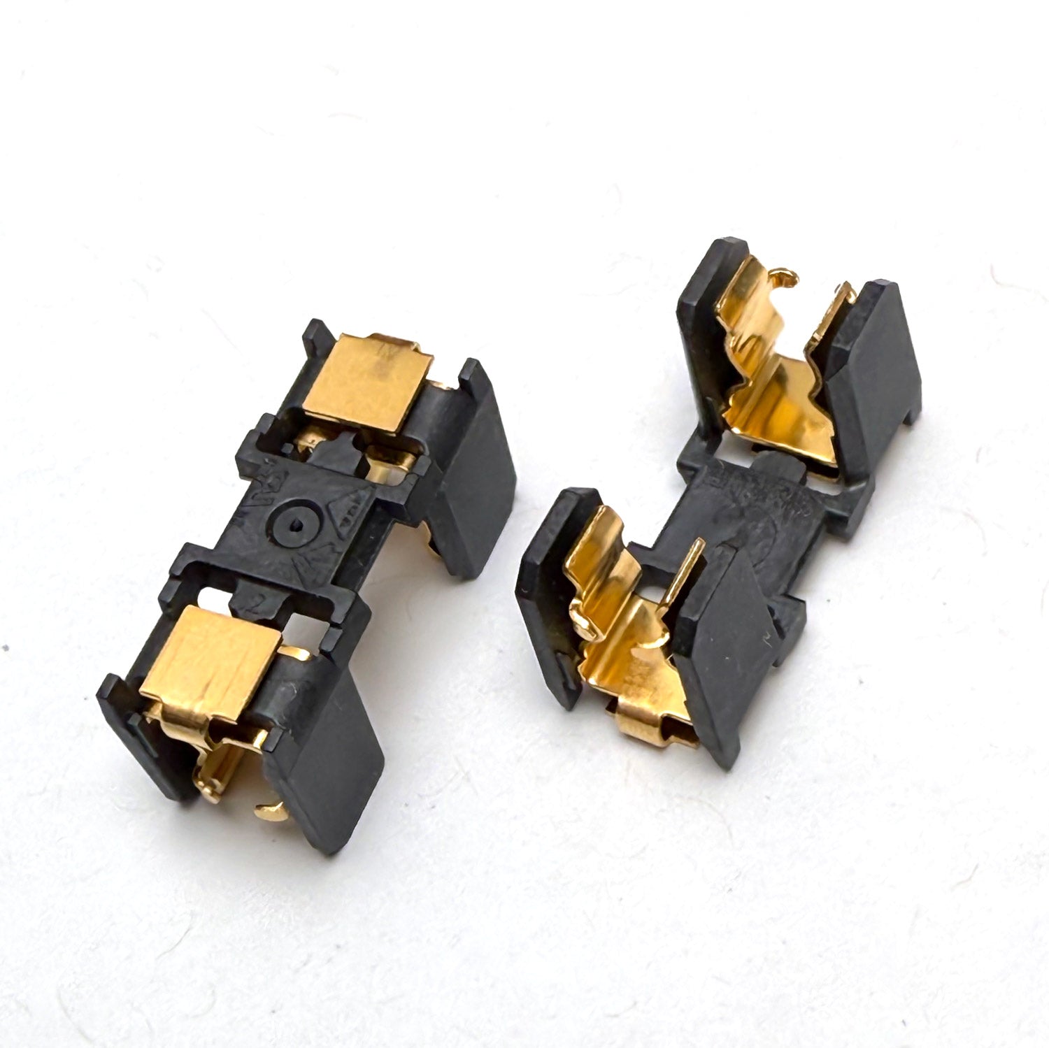 Schurter 5x20mm Fuse Holder Block - High Quality Electrical Fuse Box for Circuit Protection in Home Appliances, Electronics & Industrial Equipment