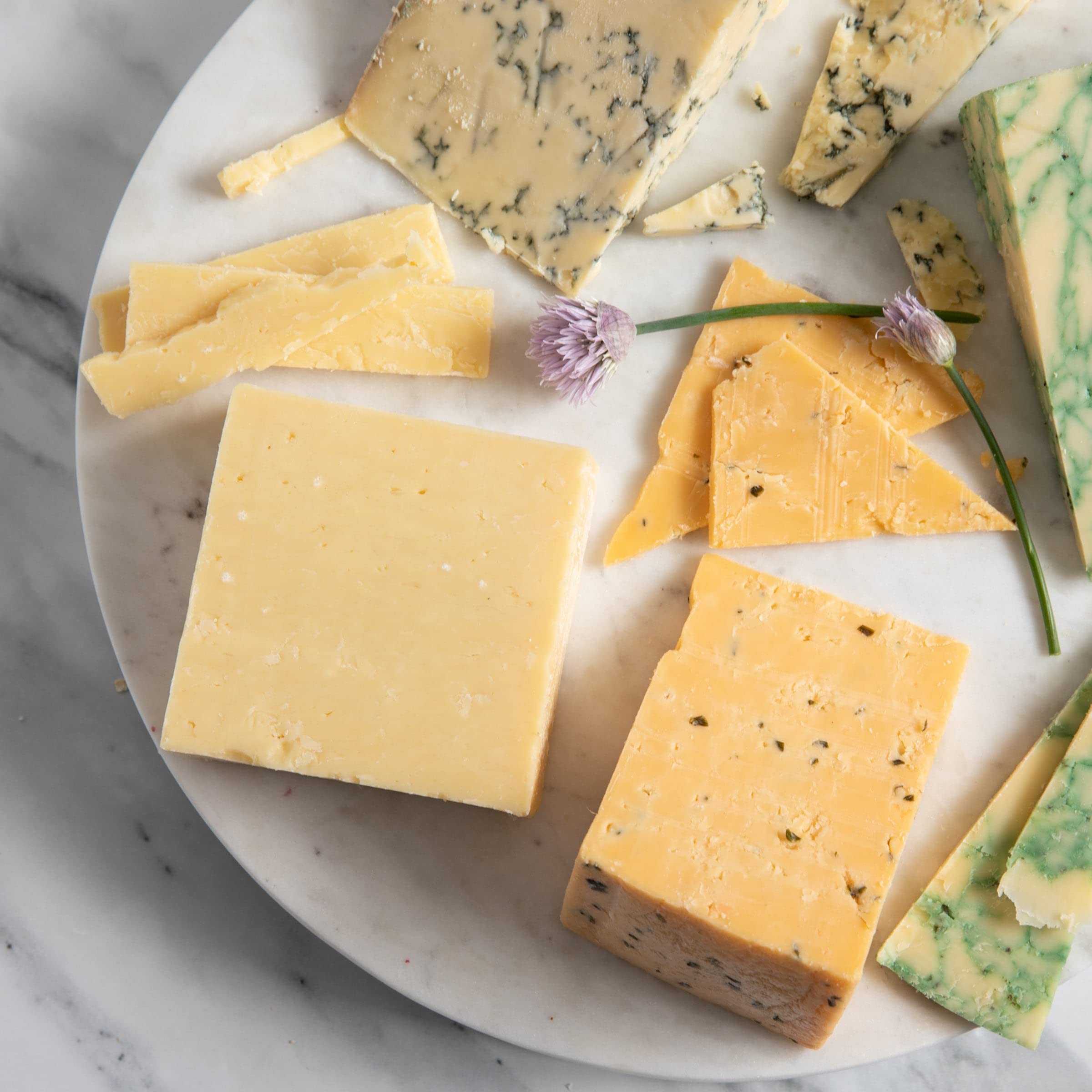 Premium British Cheese Gift Box - 4 Artisan English Cheeses: Aged Cheddar, Stilton Blue, Derby & Cotswold | Gourmet Cheese Platter for Wine Pairing, Charcuterie Boards & Holiday Gifting