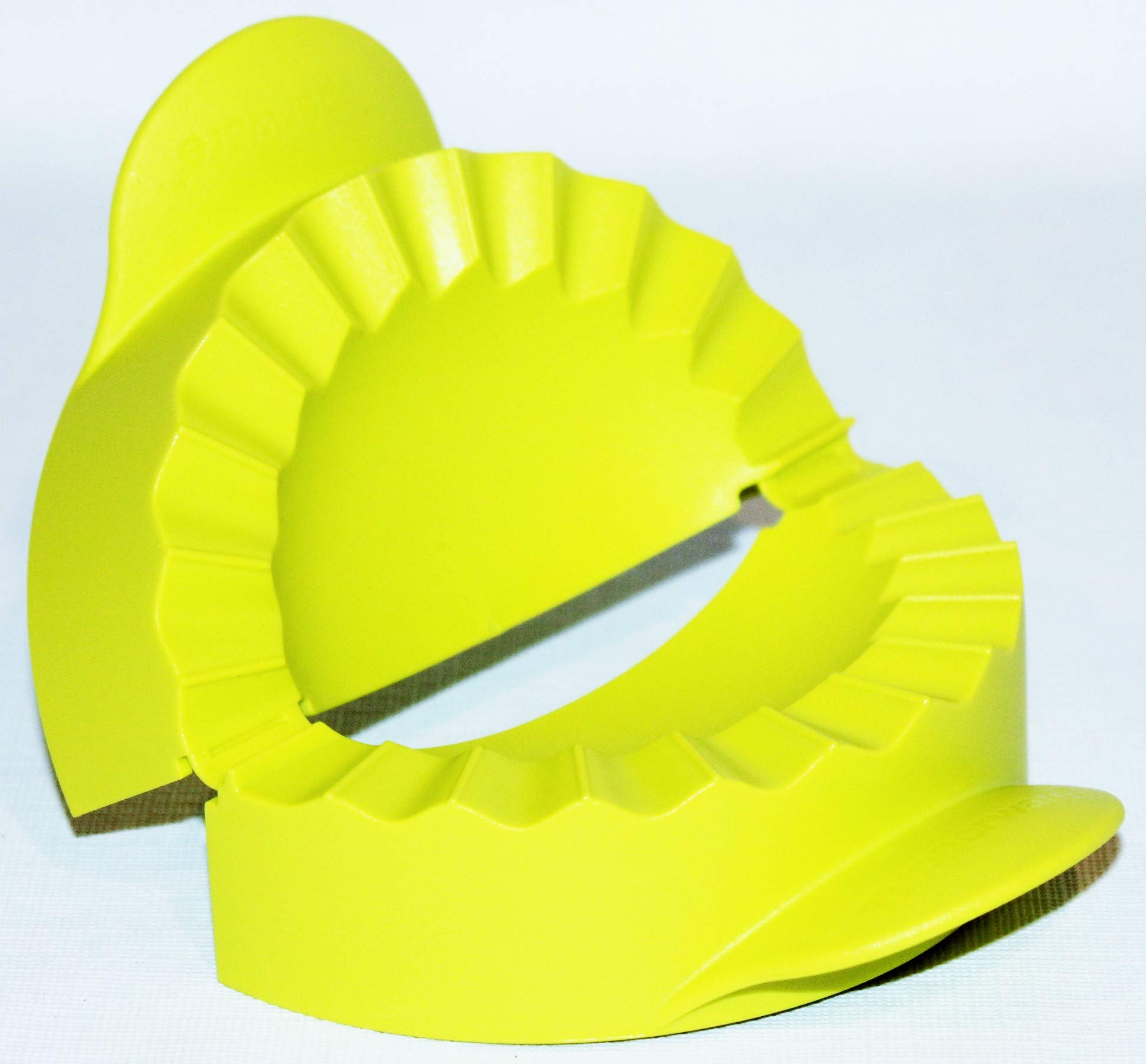 Premium Tupperware Pie Press - Empanada & Dumpling Maker for Pastry Dough - Chartreuse Green Kitchen Tool - Perfect for Baking, Parties & Mexican Cuisine