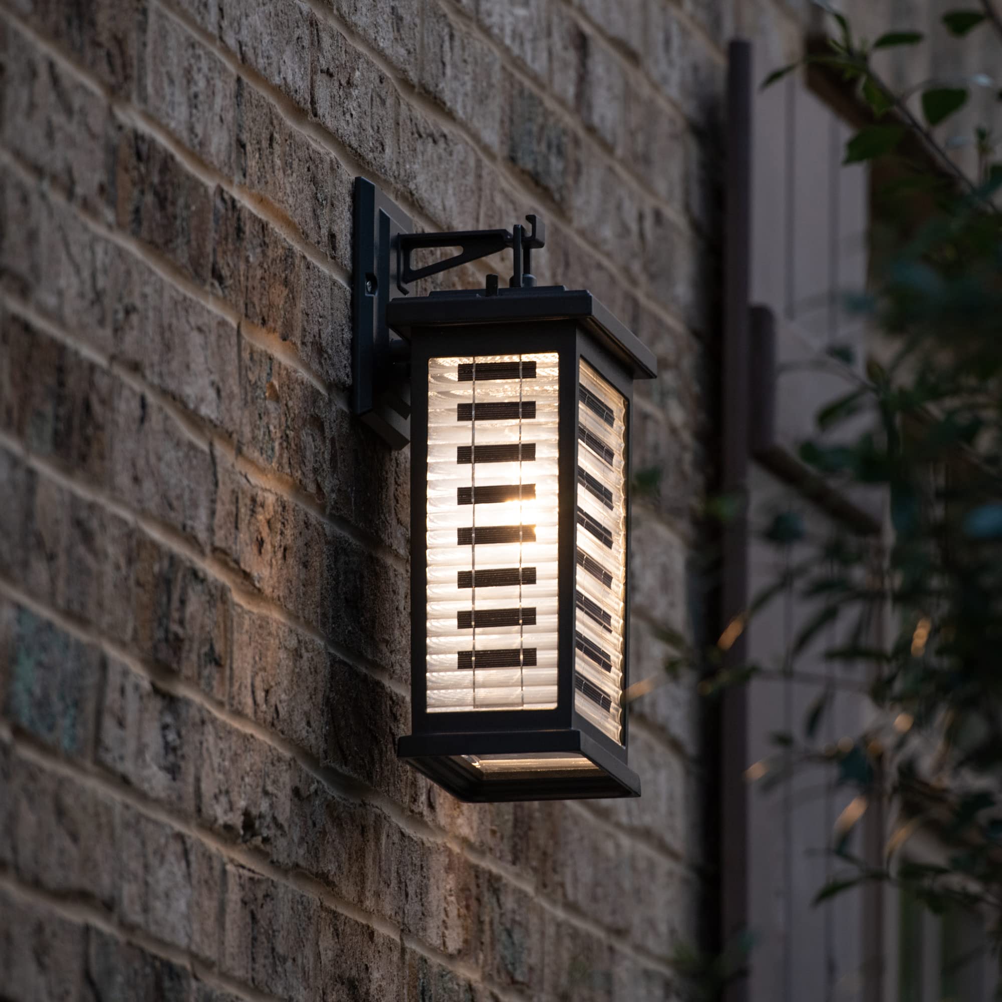Gama Sonic Farmhouse Outdoor Solar Wall Light - Black Cast Aluminum Sconce with Transparent Solar Panel, Modern Coach Lantern, Warm White LED Light (GS-130) - Perfect for Porch, Patio, Garden, and Pathway Lighting