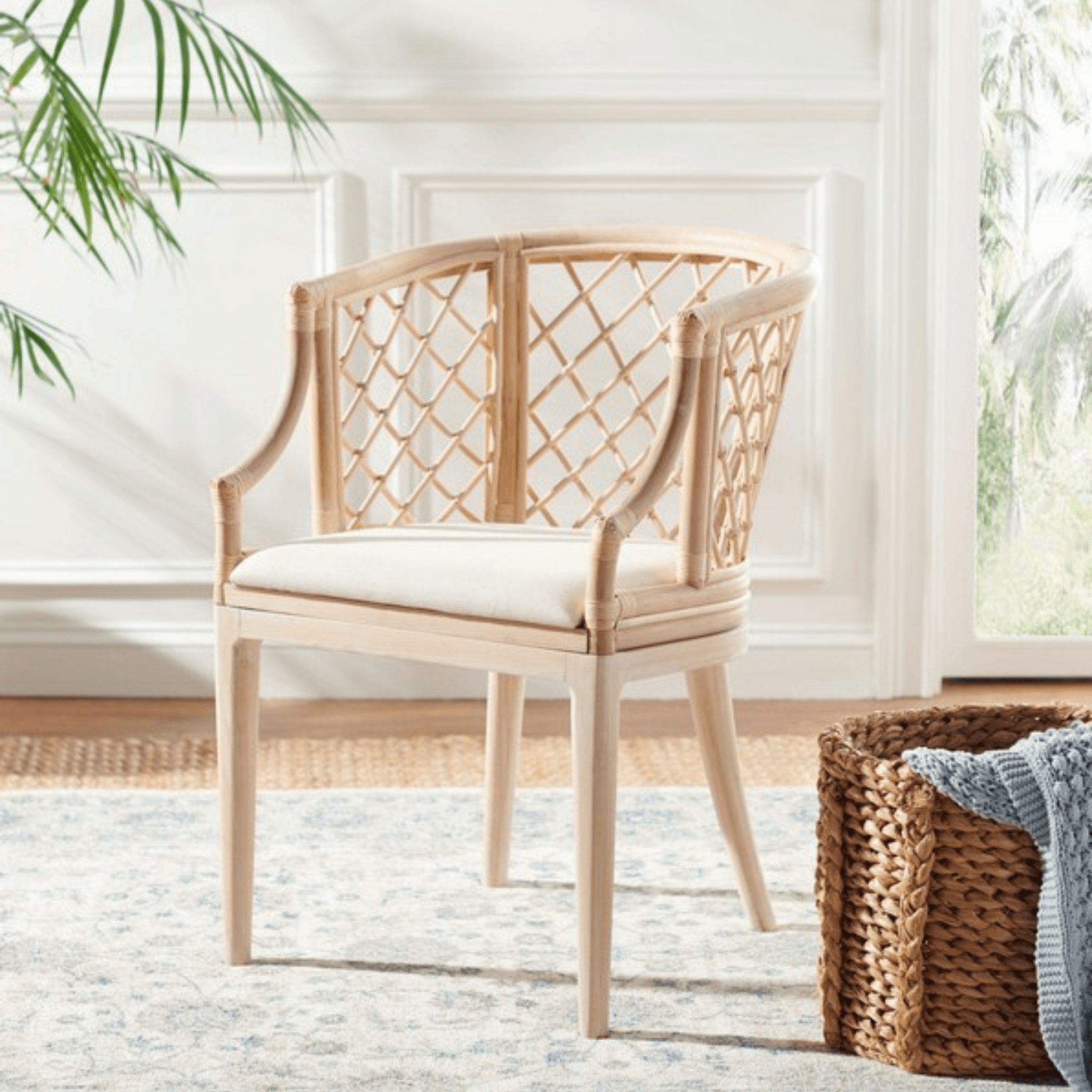 Carlotta Rattan Arm Chair - Modern Boho Wicker Accent Chair for Living Room, Bedroom, or Patio - Comfortable Indoor/Outdoor Seating with Natural Rattan Weave