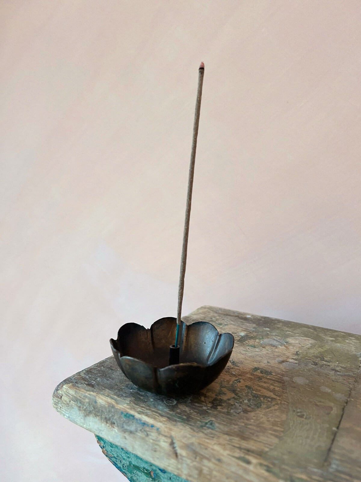 Premium Poppy Incense Holder - Elegant Ceramic Burner for Aromatherapy, Meditation & Home Decor | Perfect for Relaxation, Yoga & Spiritual Practices