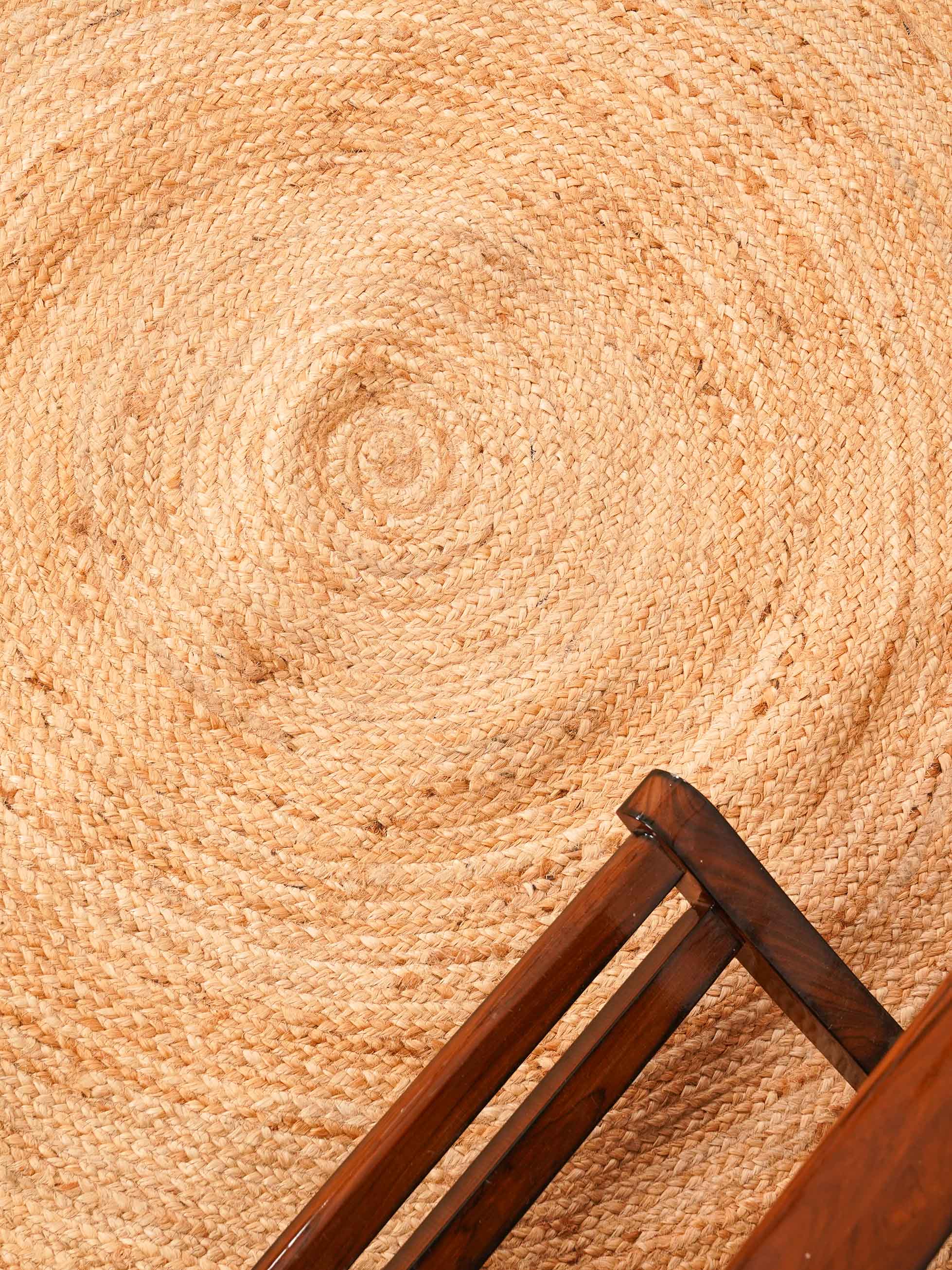 Handwoven Jute Braided Area Rug - Natural Eco-Friendly Floor Mat for Living Room, Bedroom, or Patio Decor