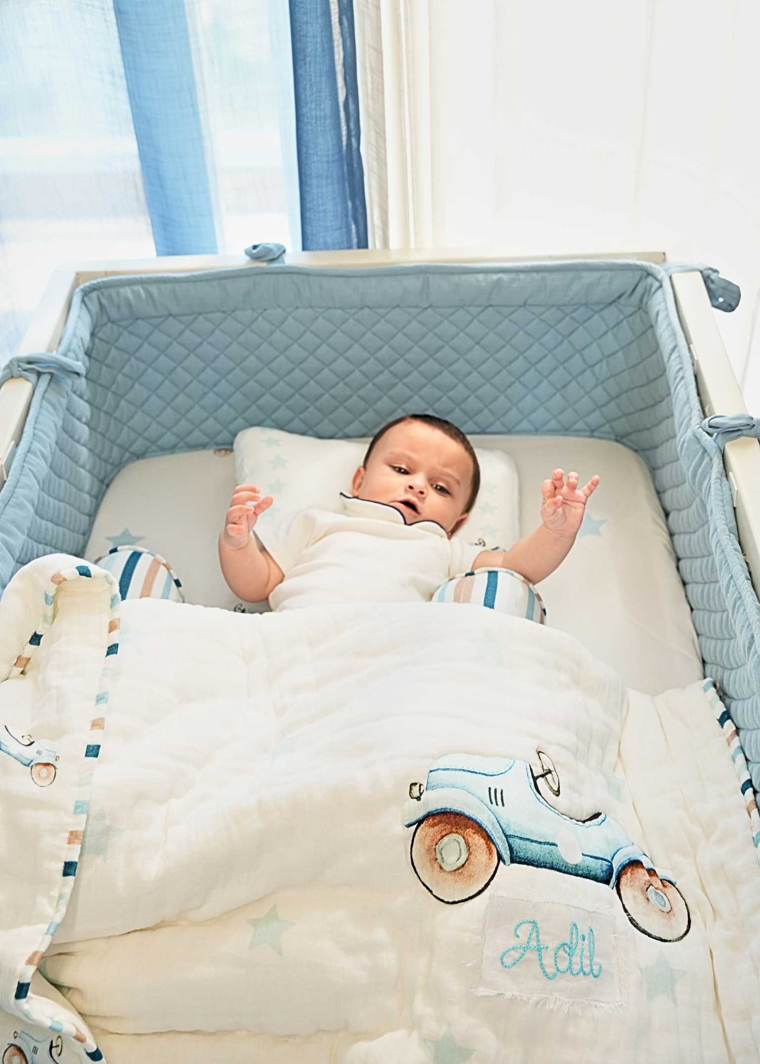 Soft & Cozy Roadster Baby Blanket and Pillow Gift Set - Perfect for Newborns, Nursery Decor, and Baby Shower Presents