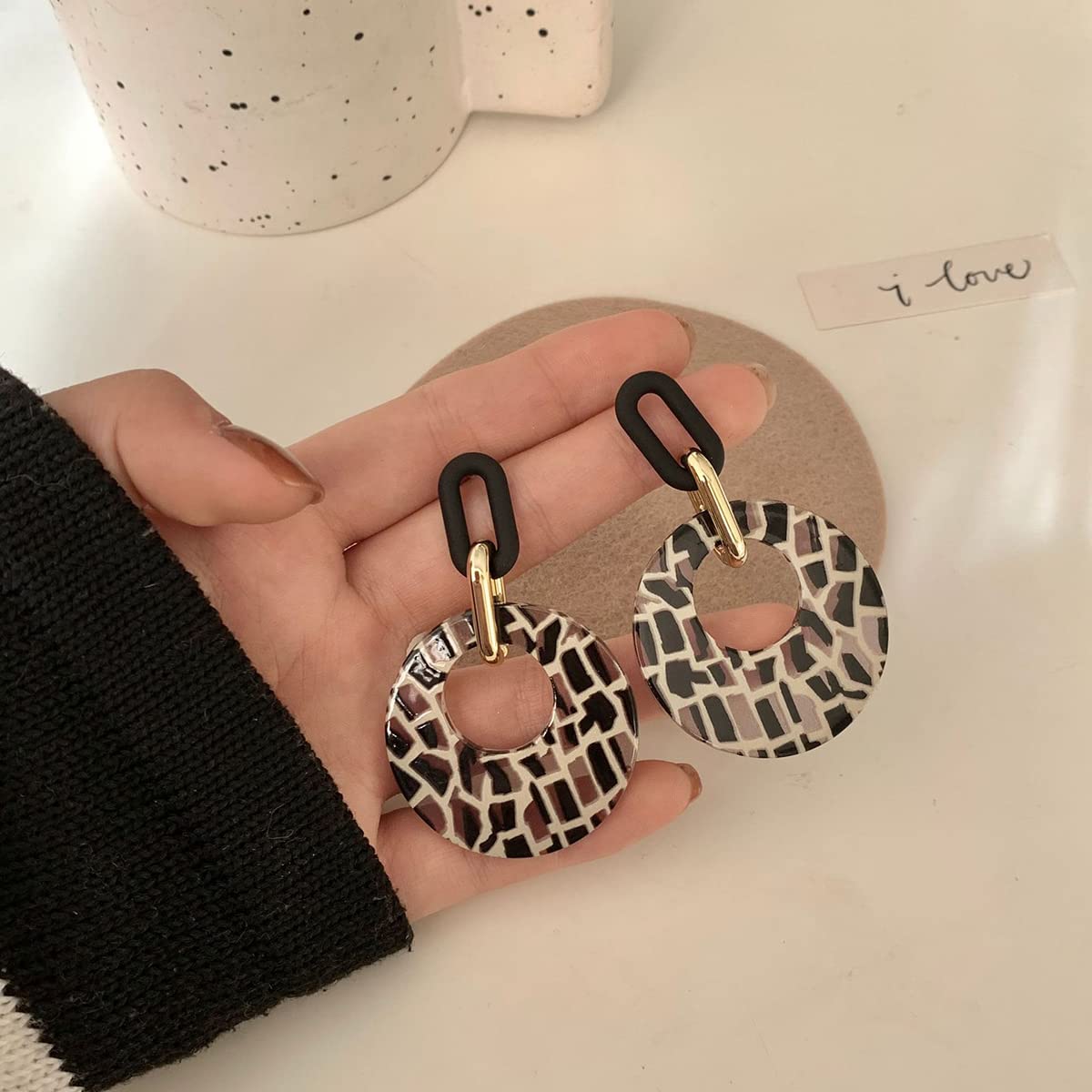 Stylish Acrylic Geometric Drop Earrings for Women - Black & White Chunky Paperclip Chain Link Dangle Earrings - Trendy Statement Jewelry Gift for Parties, Work & Everyday Wear