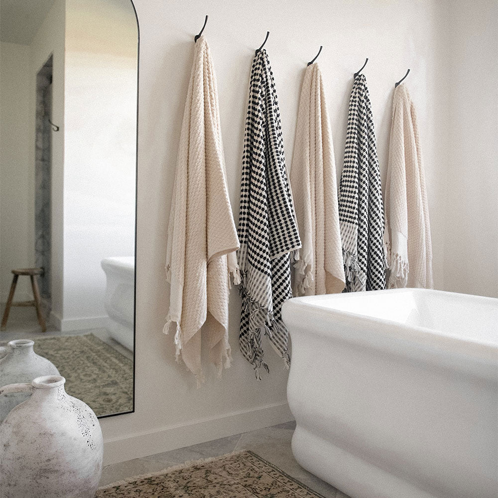 Premium Handwoven Turkish Cotton Bath Towel - Soft, Absorbent & Quick-Drying with Natural Dot Pattern - Perfect for Spa, Beach & Luxury Bathroom Use
