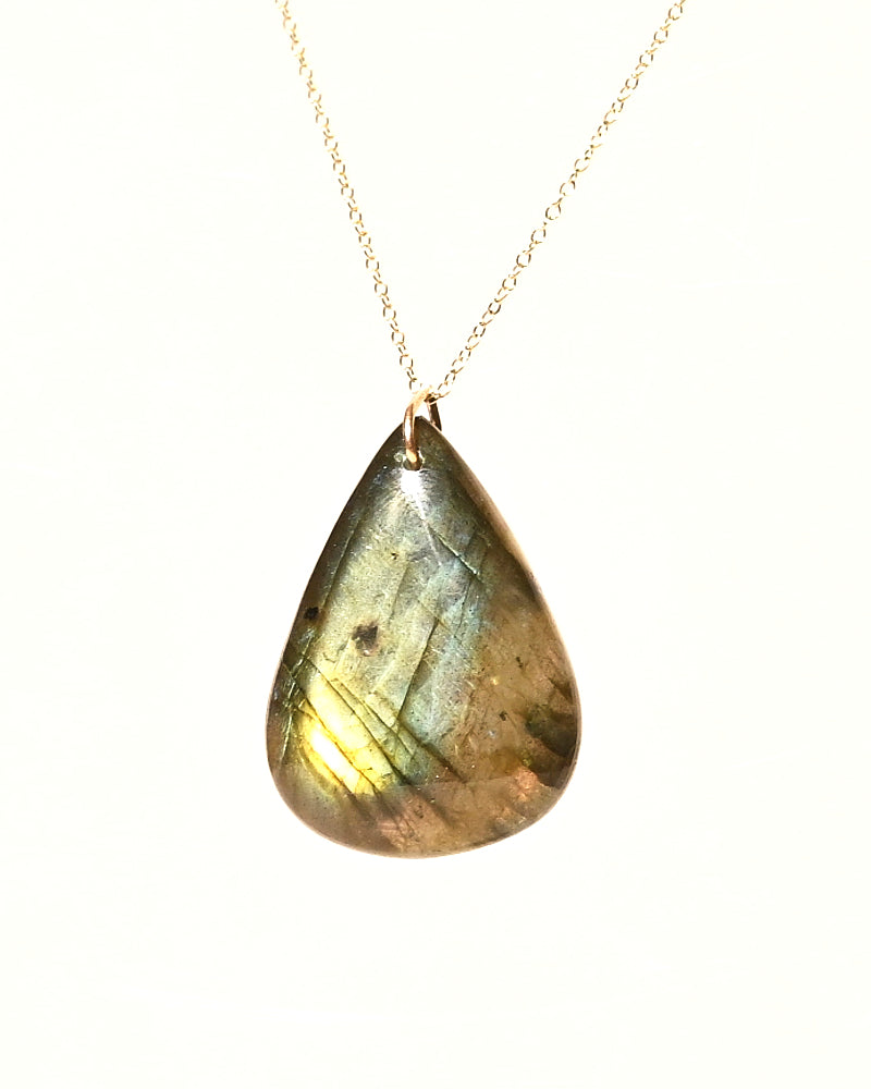 14k Gold Labradorite Necklace for Women | Healing Crystal Jewelry for Spiritual Protection & Energy Balance | Perfect for Meditation, Yoga & Everyday Wear