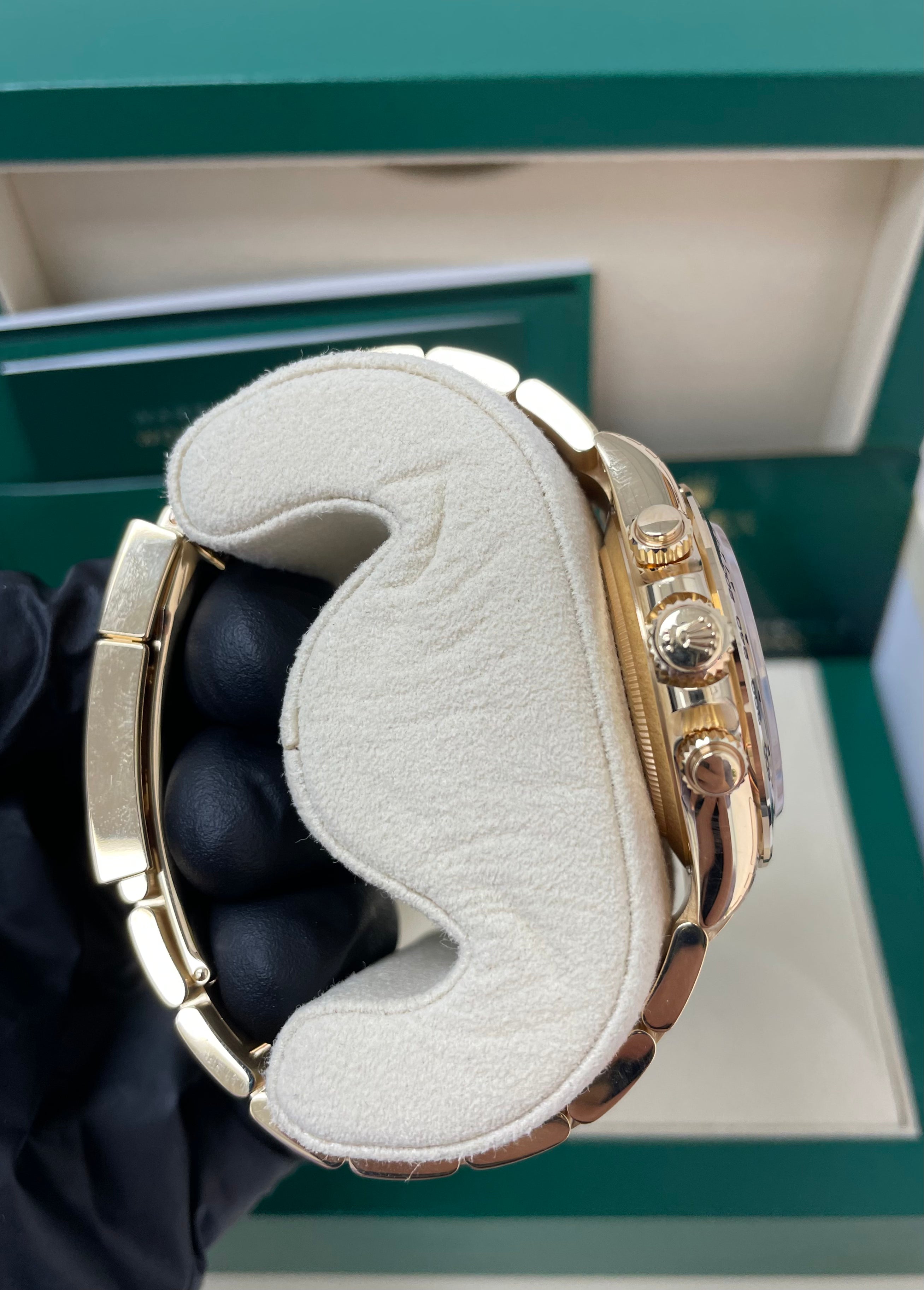 Rolex Cosmograph Daytona 40mm 18K Yellow Gold Men's Watch with White Index Dial - Ref.116508 | Luxury Chronograph Timepiece for Business, Racing & Special Occasions