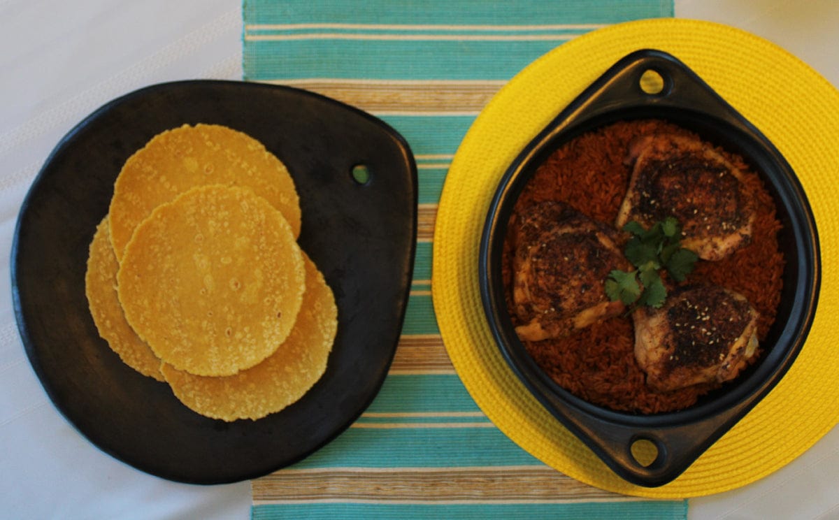 Authentic Chamba Comal Black Clay Concave Griddle for Heating Tortillas & Roasting Vegetables – Stovetop & Oven Safe – Handmade in Colombia – Perfect for Mexican Cooking & Outdoor BBQs