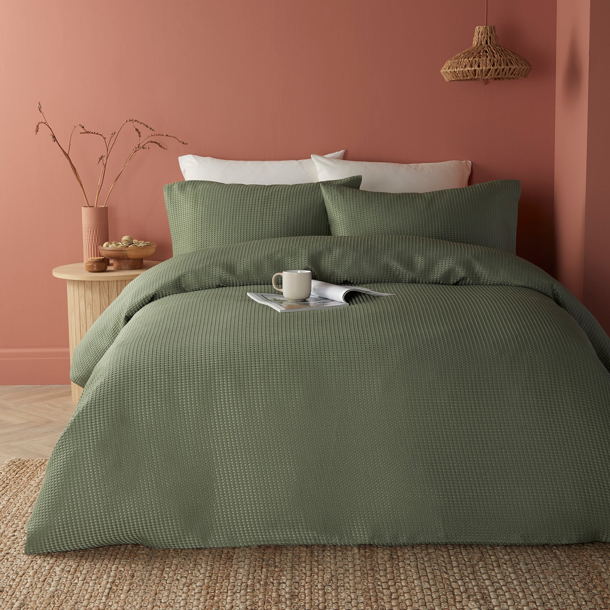 Serene Lindly Duvet Cover Set - Dark Green & New Green - Soft & Breathable Bedding for Cozy Bedroom Decor