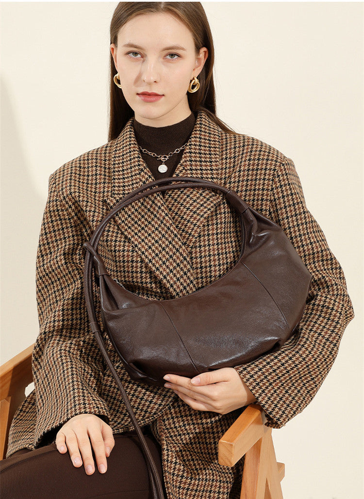 Stylish Women's Curved Shoulder Bag - Fashionable Crossbody Purse for Daily Use, Work & Travel | Trendy Handbag for Outfits & Accessories