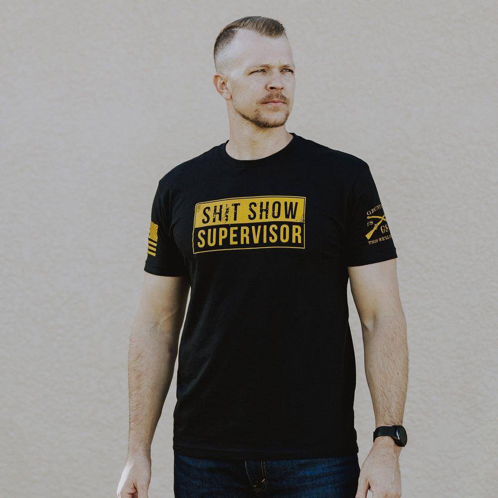 Sh*t Show Supervisor Funny Sarcastic T-Shirt - Black - Perfect for Office Humor, Gag Gifts & Casual Wear