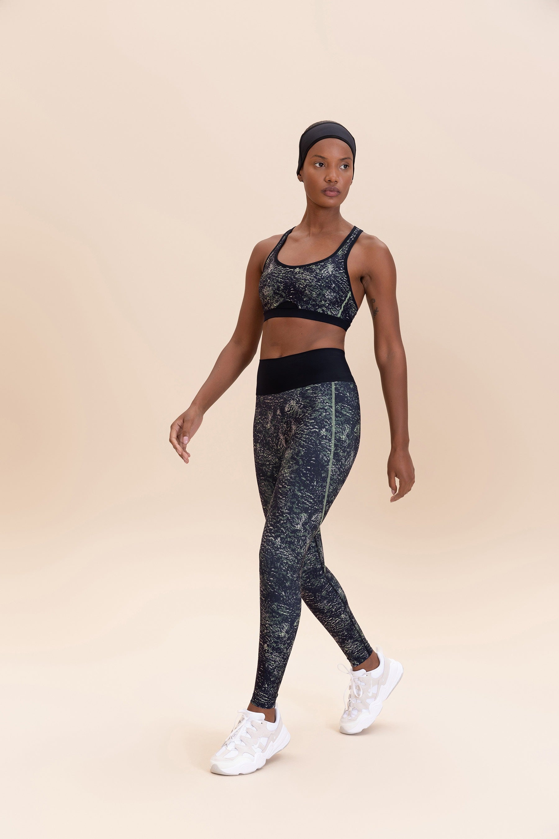 High-Performance Athletic Pro Maze Sports Bra for Women - Supportive & Breathable Workout Top for Running, Yoga & Gym