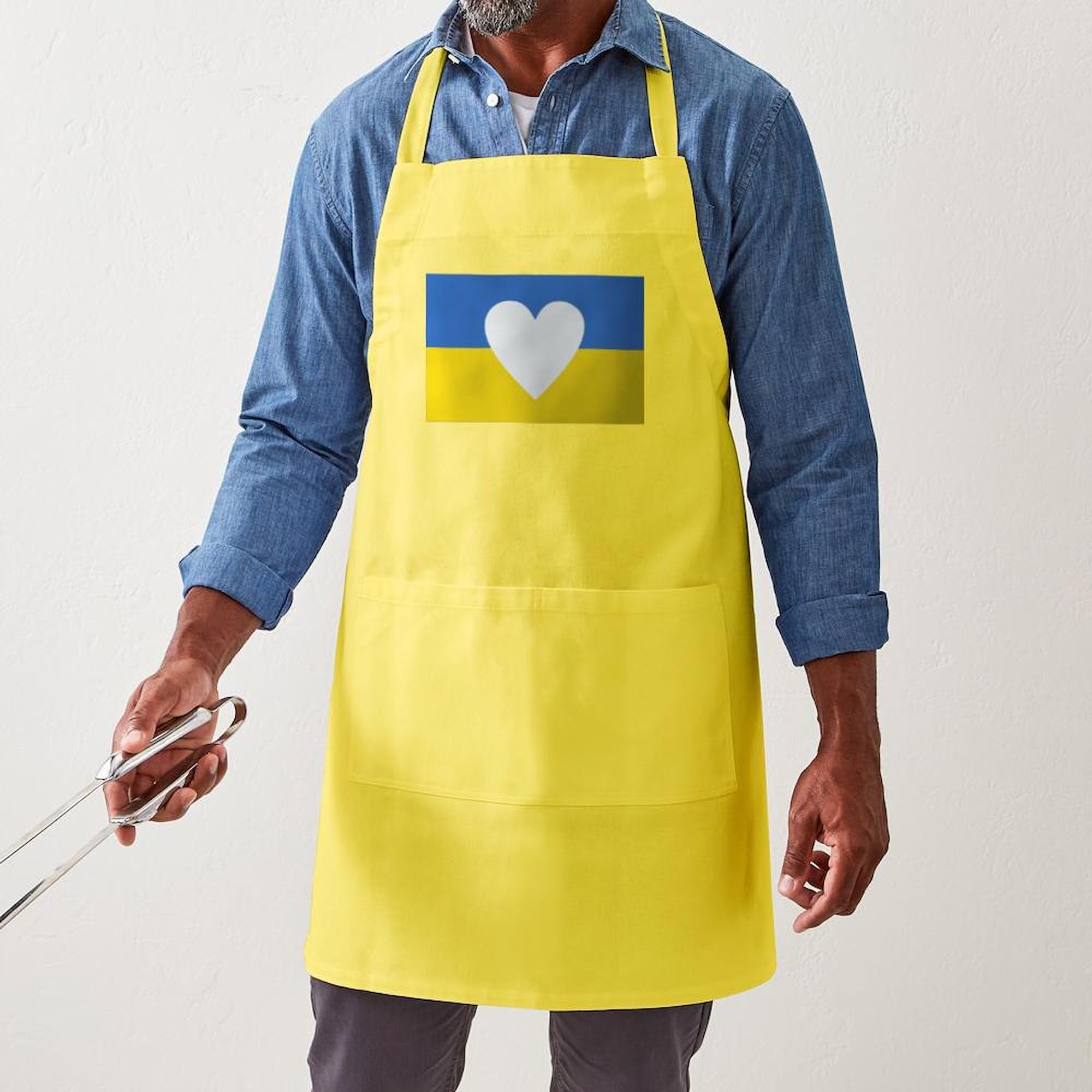 Ukraine Heart Kitchen Apron with Pockets - Adjustable Grilling & Baking Apron for Cooking, BBQ, Hosting - Perfect Gift for Chefs & Home Cooks