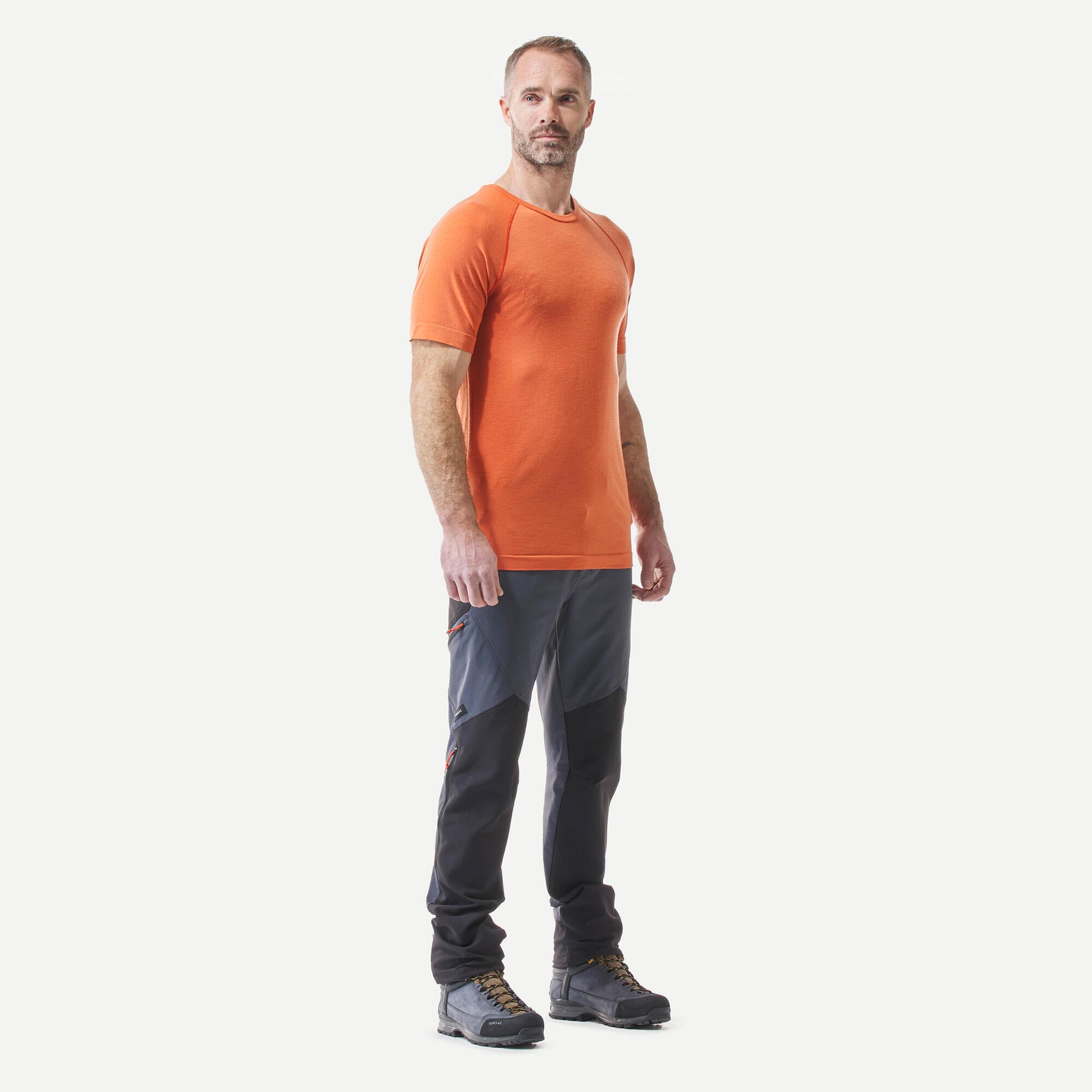 Simond Men's MT900 Seamless Merino Wool T-Shirt - Lightweight Base Layer for Hiking, Camping & Outdoor Activities - Moisture Wicking & Odor Resistant Performance Shirt