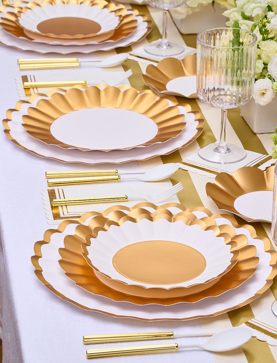 Elegant Gold & White Table Setting for Weddings, Parties & Special Occasions - Premium Dinnerware Set for Formal Dining & Home Decor