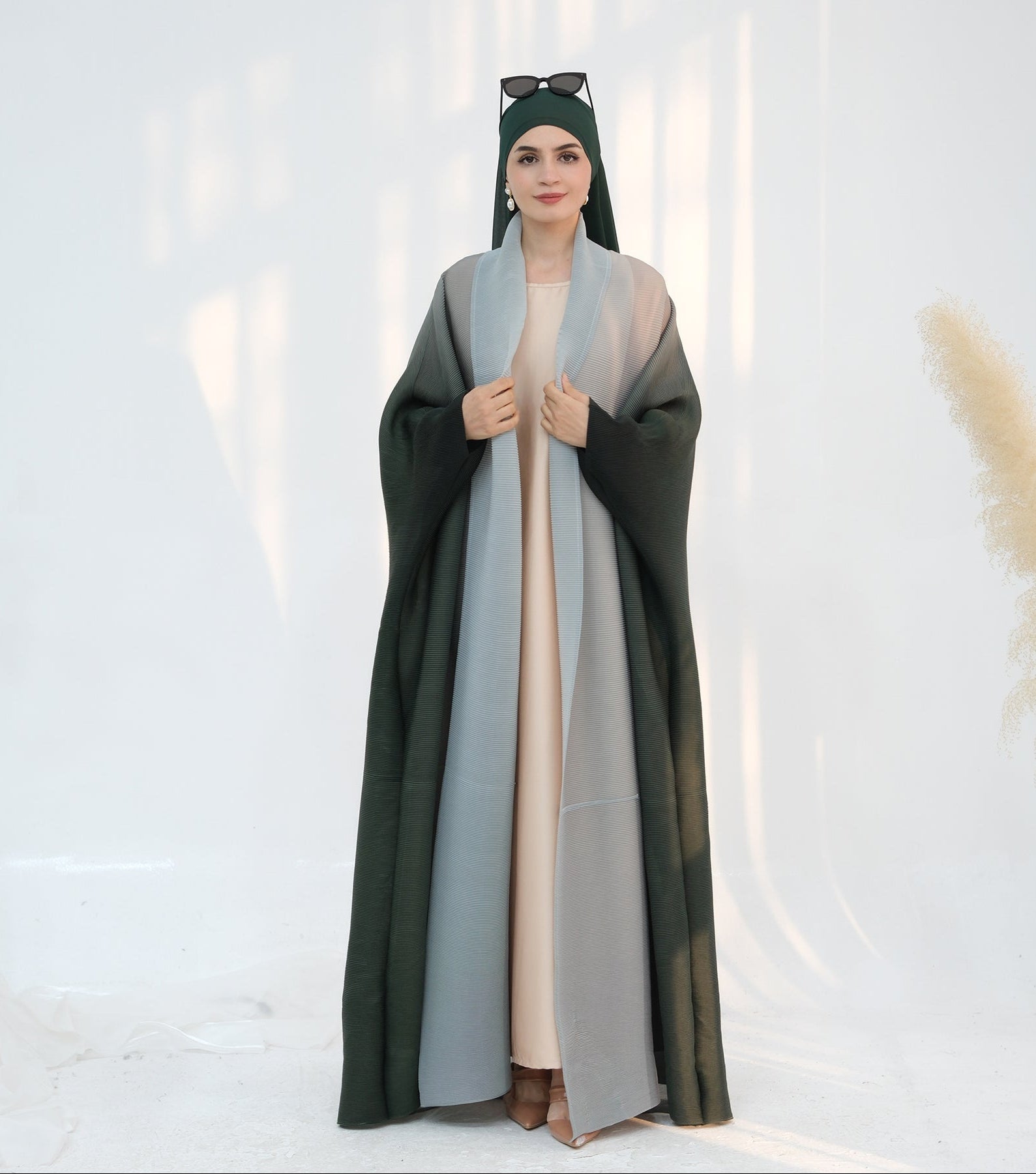 Elegant Kenyat Pleated Ombre Kimono Open Abaya - Green Flowy Muslim Dress for Women | Perfect for Eid, Prayer, Wedding & Special Occasions