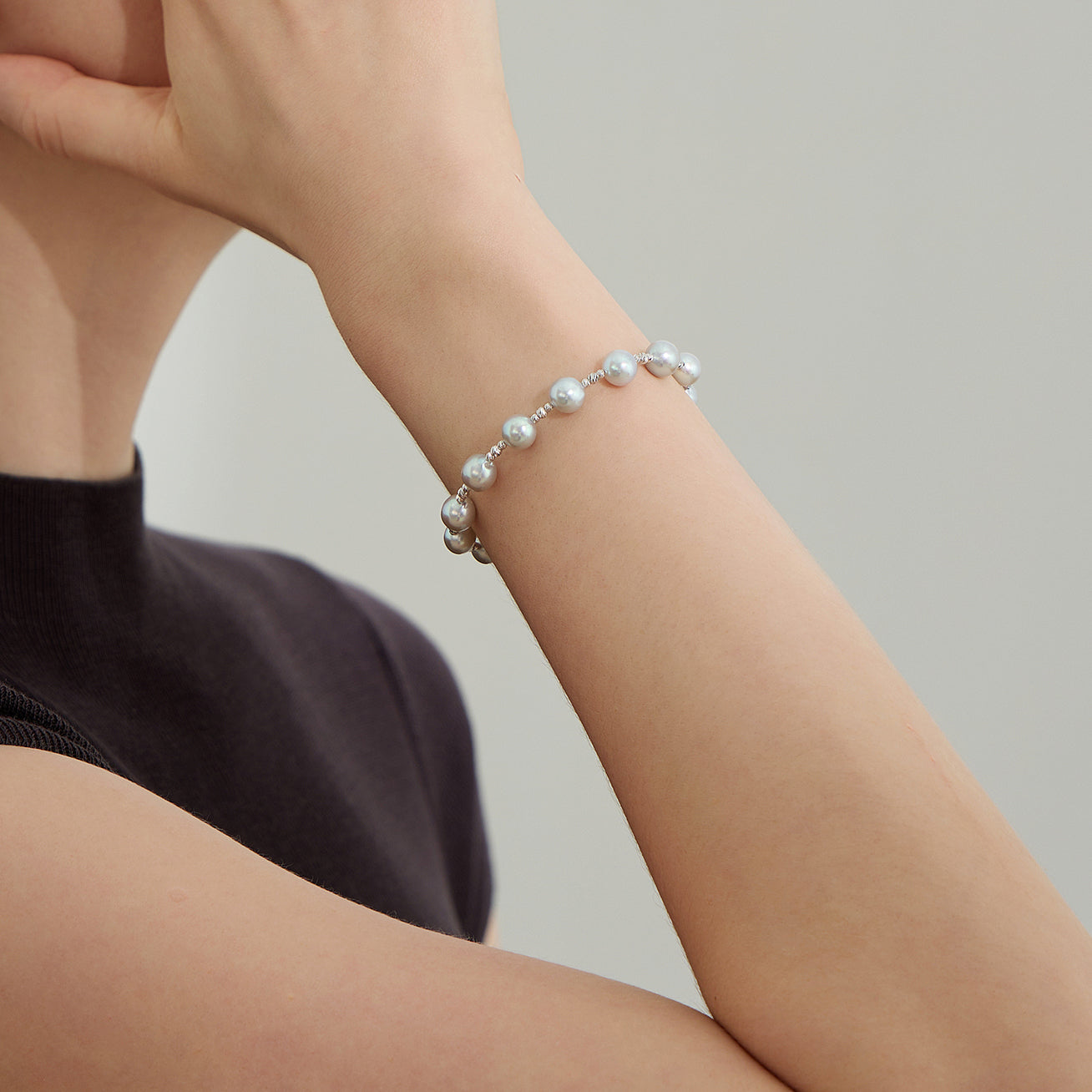 18K Solid Gold Silver Blue Akoya Pearl Bracelet for Women - Elegant Jewelry Gift for Wedding, Anniversary & Special Occasions | KB00037