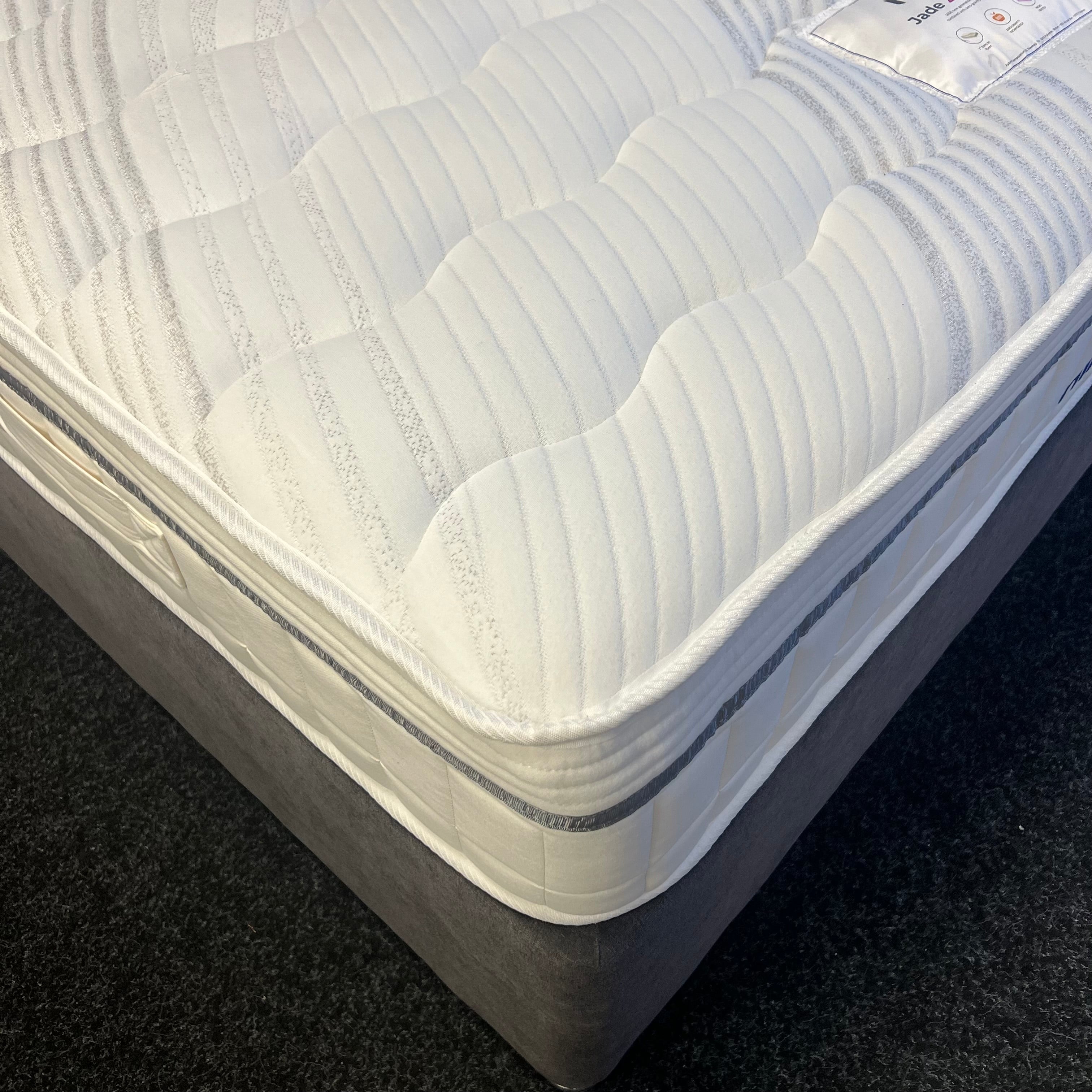 Jade Zero Gravity Mattress - Premium Orthopedic Support for Back Pain Relief - Perfect for Home, Office & Travel Use