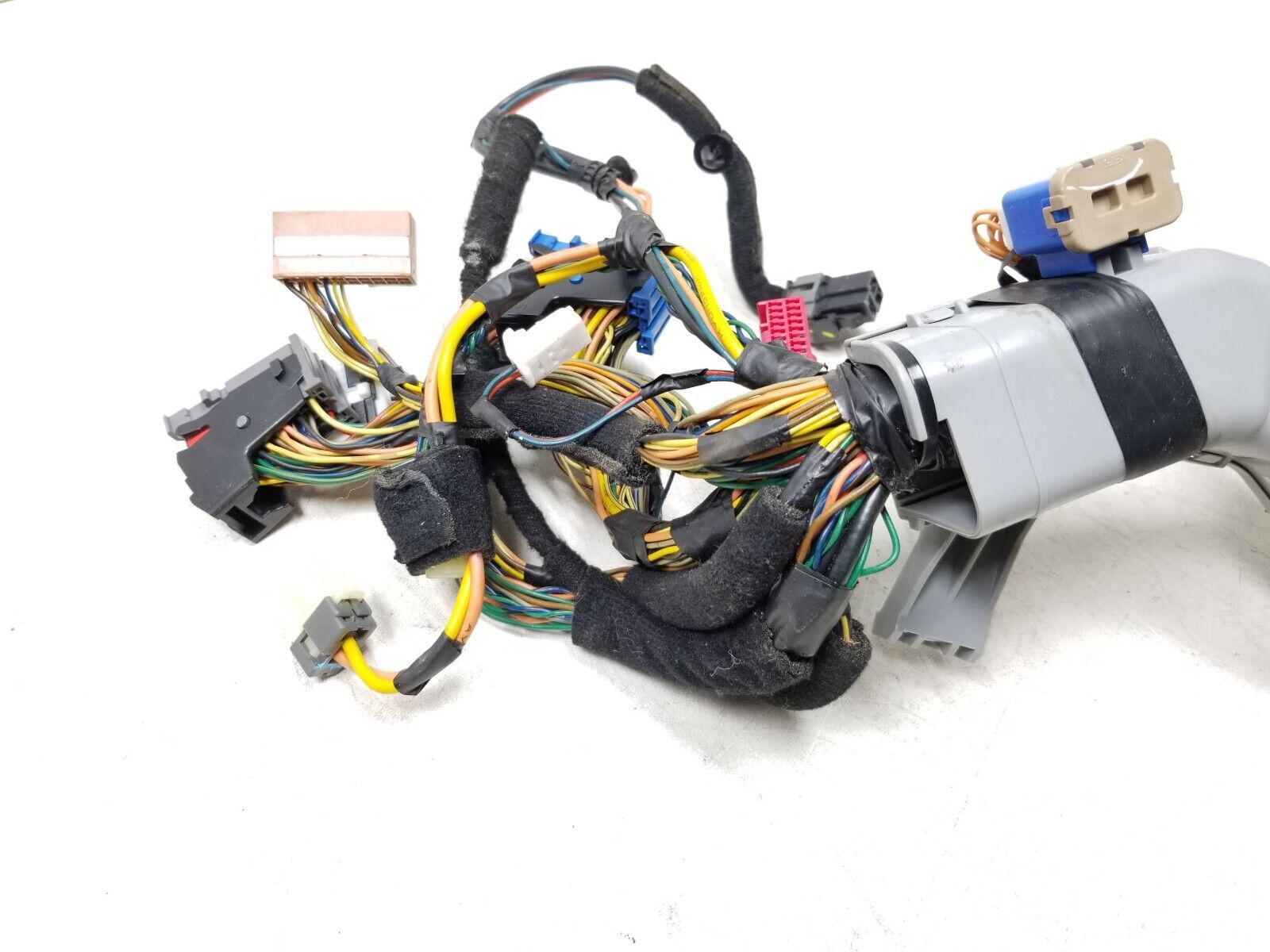 10 Hyundai Azera Dash Wire Harness OEM - Replacement for 2006-2010 Models - Perfect for Car Electrical Repairs & Upgrades