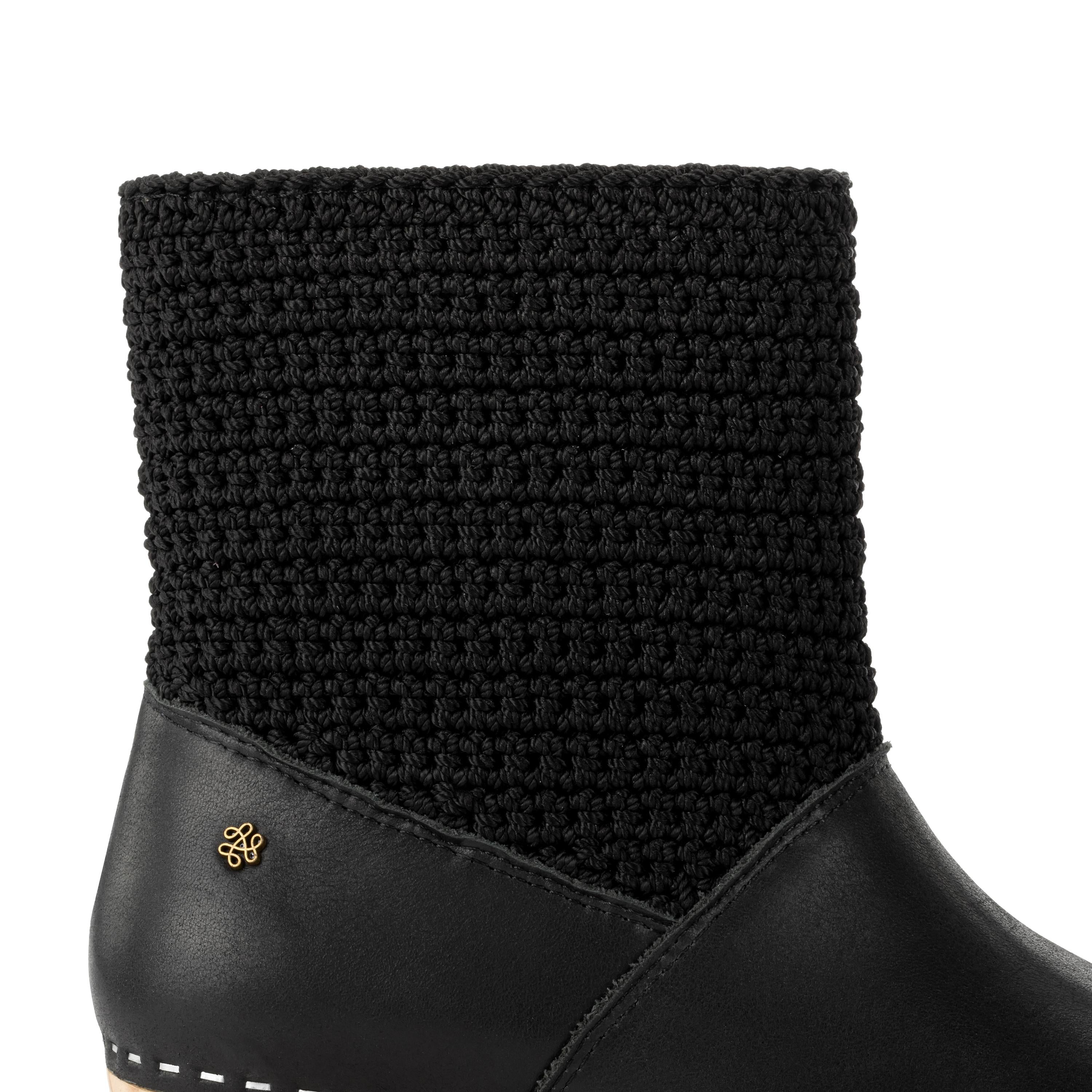 Paloma Clog Boots for Women - Comfortable Slip-Resistant Winter Shoes | Perfect for Outdoor, Hiking & Casual Wear