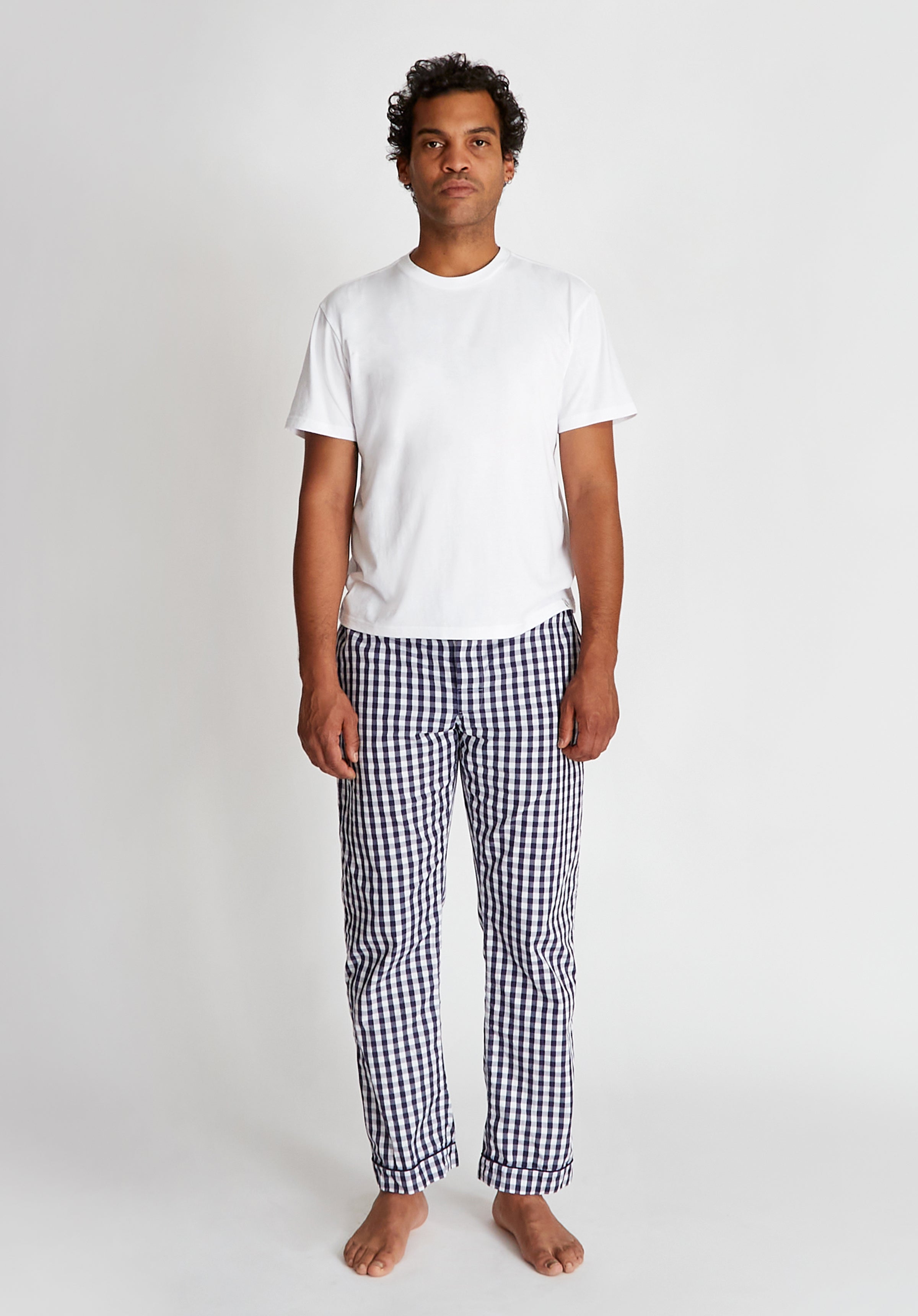 Non Statement Tee in White - Minimalist Basic T-Shirt for Women & Men | Casual Everyday Wear, Layering Essential, Street Style Outfits