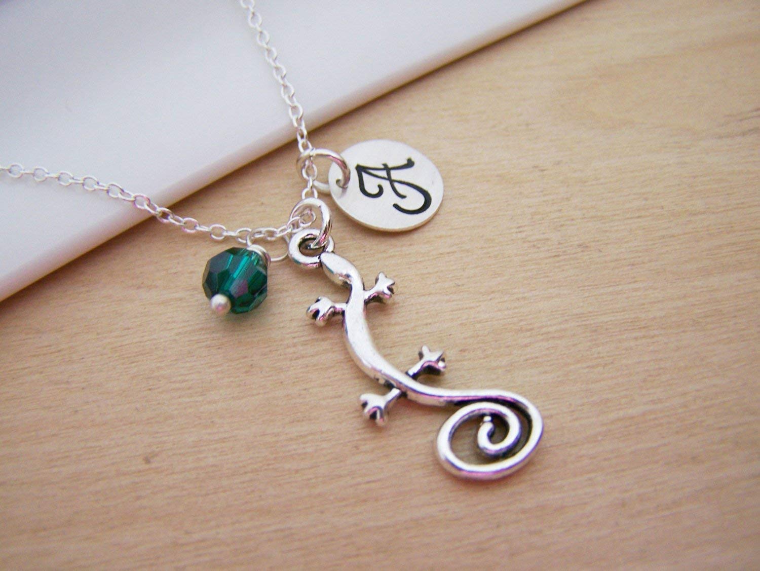 Personalized Sterling Silver Gecko Lizard Charm Necklace - Unique Animal Jewelry Gift for Nature Lovers, Perfect for Casual Wear, Beach Outings & Boho Fashion