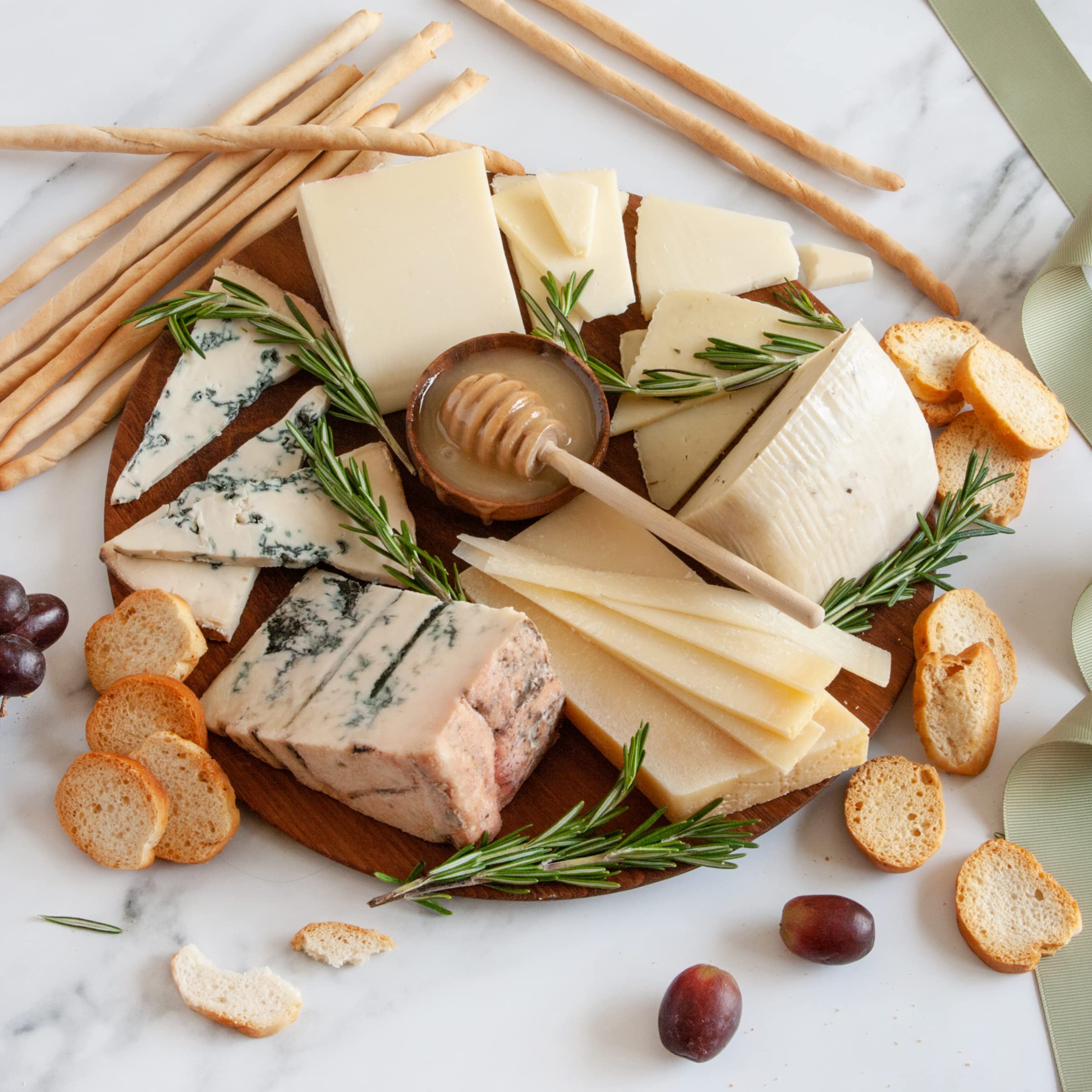Authentic Italian Countryside Cheese Gift Tray - Premium Artisanal Cheeses from Italy - Perfect for Holiday Gifts, Gourmet Platters & Wine Pairings