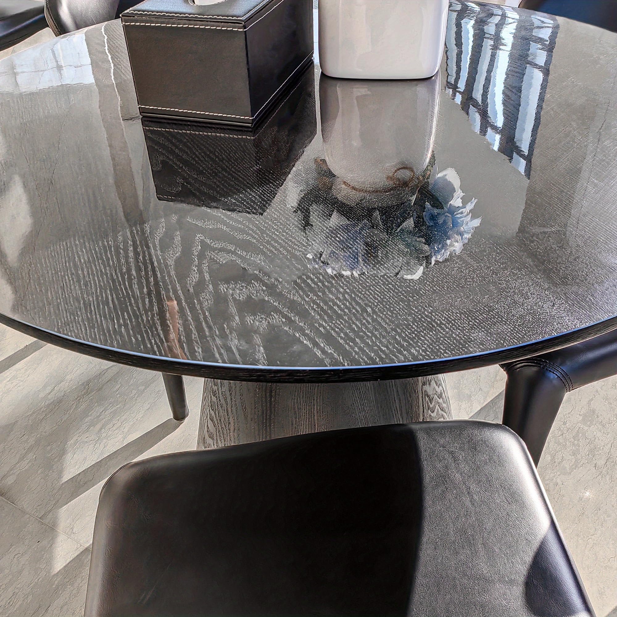 42 Inch Round Clear Plastic Dining Table Protector - 2mm Thick Waterproof PVC Tablecloth, Vinyl Circle Table Top Cover for Coffee Table, Kitchen & Dining Room - Scratch Resistant & Easy to Clean for Daily Use