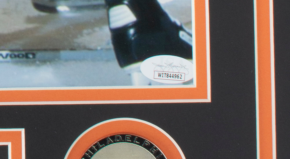 Authentic Eric Lindros Signed Framed Philadelphia Flyers 16x20 Fight Photo with JSA COA - Perfect for Hockey Memorabilia Collections and Man Cave Decor
