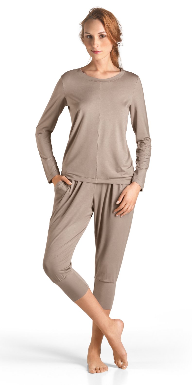 HANRO Women's Yoga Long Sleeve Top - Breathable Workout Shirt for Yoga, Pilates & Gym - Moisture-Wicking Activewear for Women's Fitness & Lounge Wear