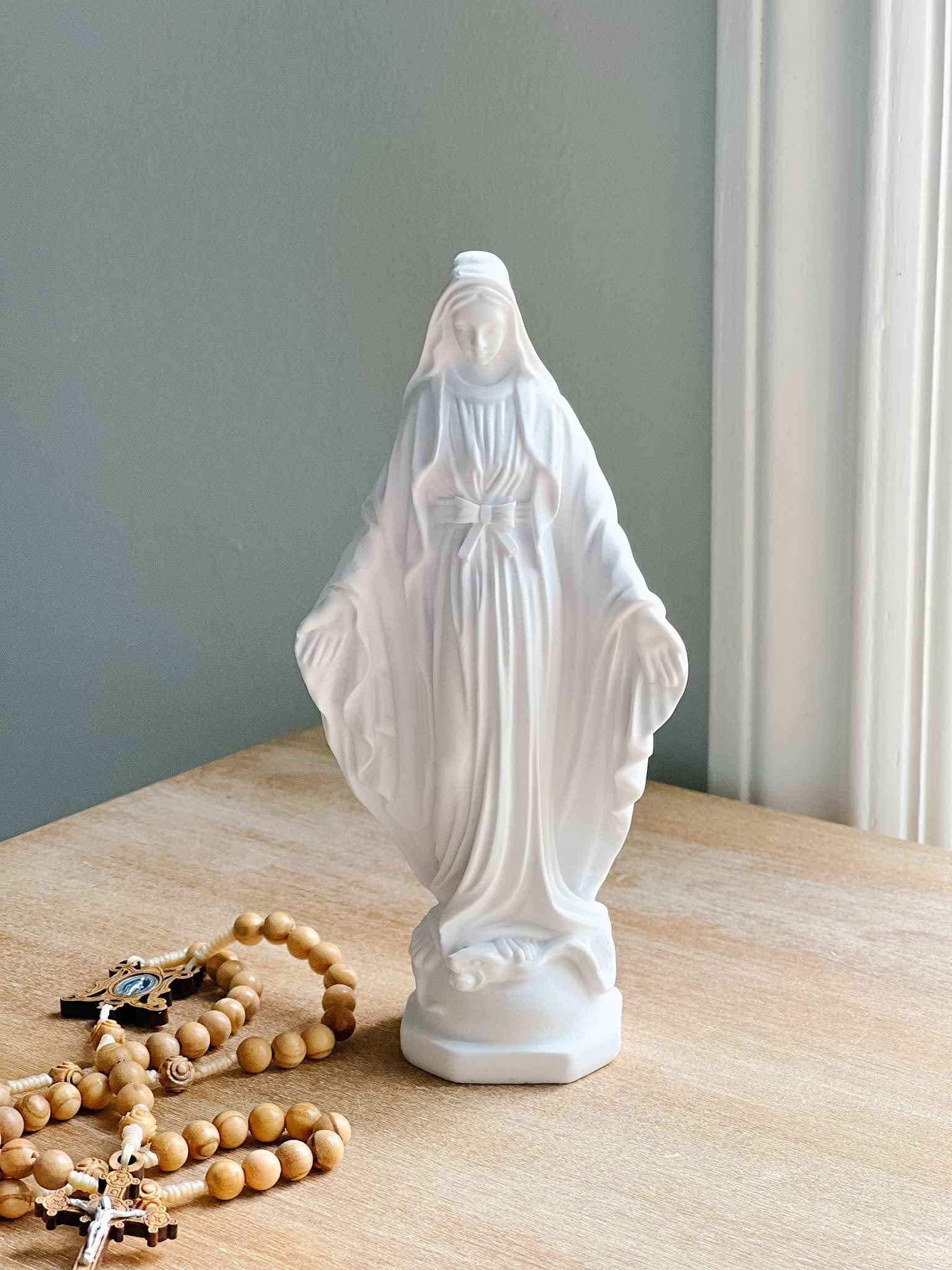Virgin Mary Statue - Handcrafted Religious Figurine for Home Decor, Garden, and Prayer Altar | Perfect for Catholic Gifts, Church Display & Spiritual Meditation
