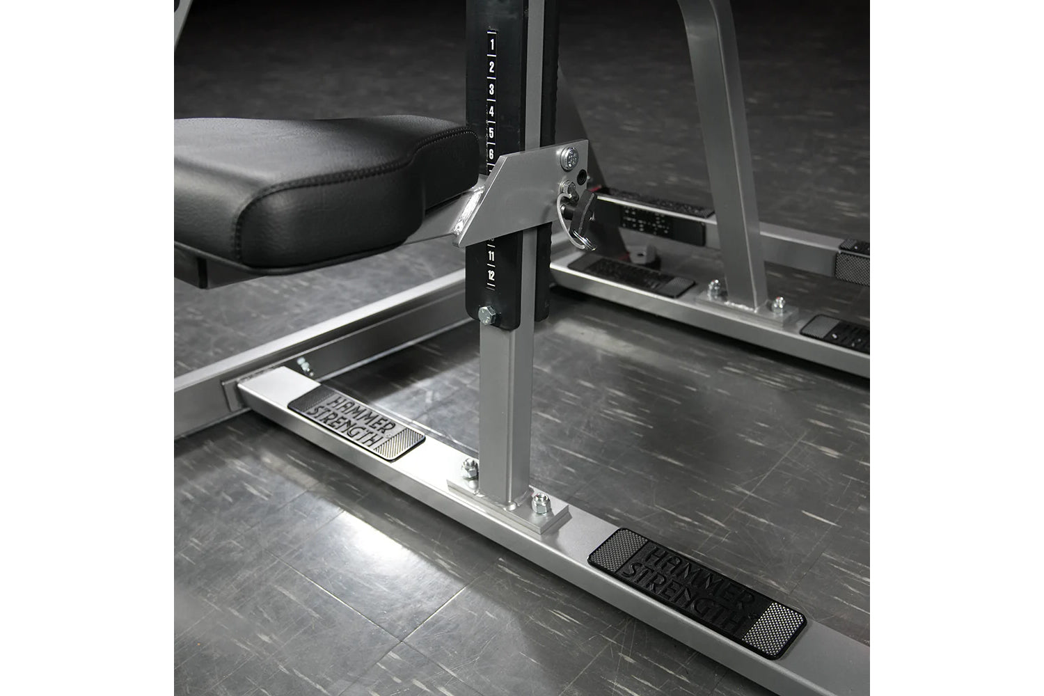 Hammer Strength Plate Loaded Iso-Lateral Row Machine for Home & Commercial Gym - Build Back Muscles with Adjustable Weight Training Equipment
