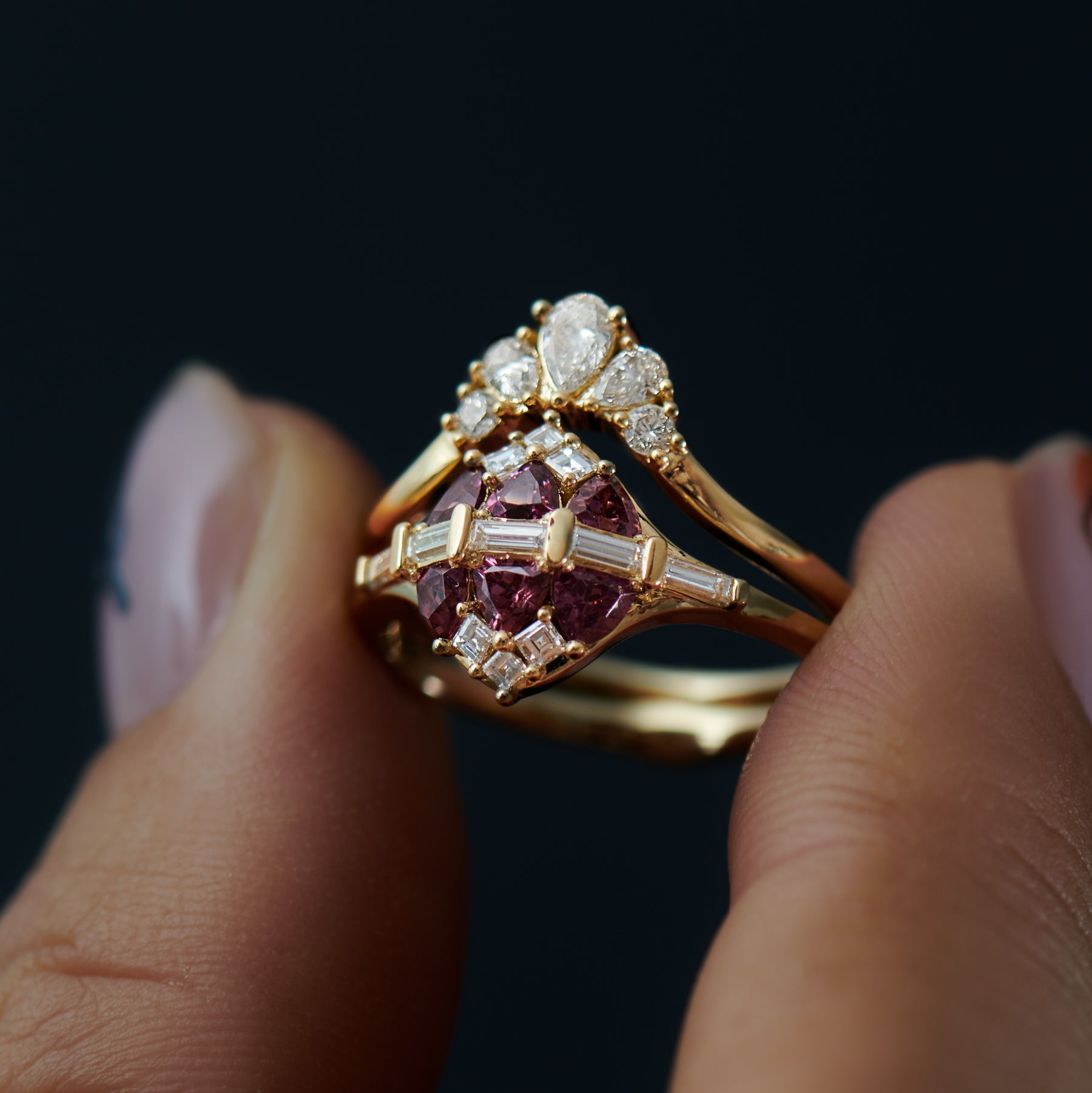 Stunning Garnet and Diamond Cluster Engagement Ring for Women – Perfect for Proposals, Anniversaries & Special Occasions