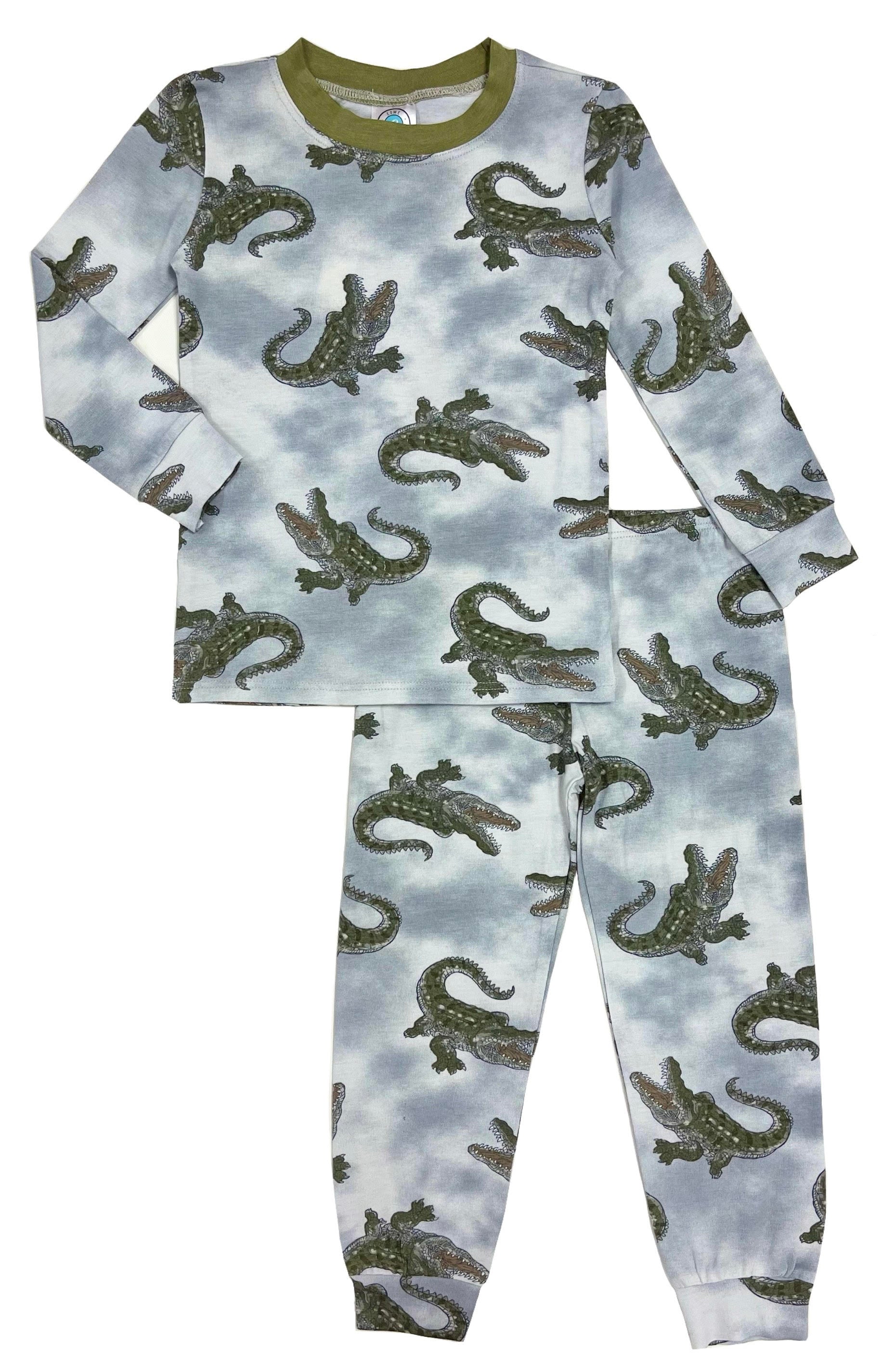 Premium Alligator Print Full-Length Pajama Set for Women - Cozy Sleepwear & Lounge Outfit for Relaxing at Home or Sleepovers