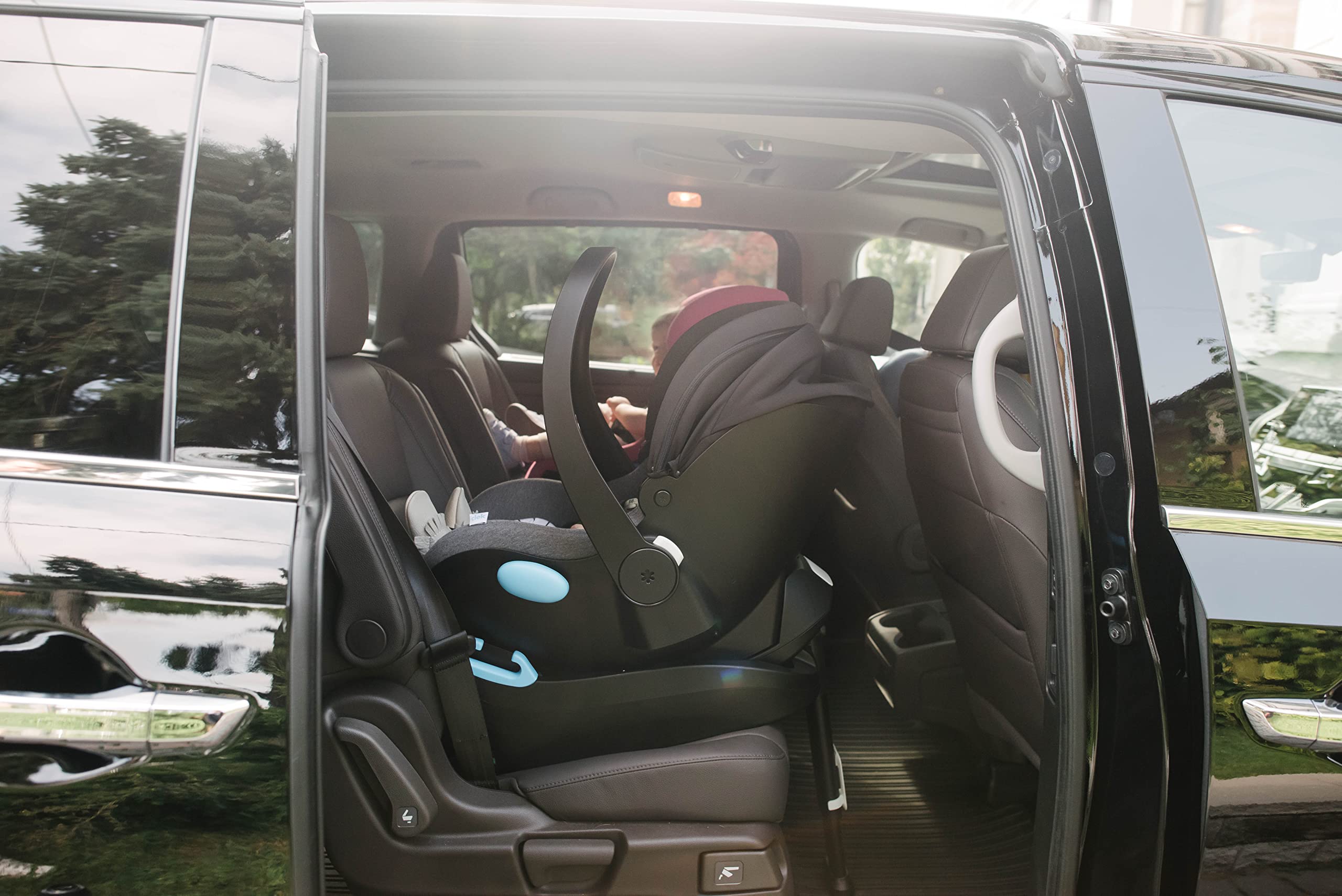 Clek Liing Infant Car Seat - Thunder | Lightweight, Safe & Comfortable Baby Car Seat for Newborns | Perfect for Travel, Daily Commutes & Family Road Trips