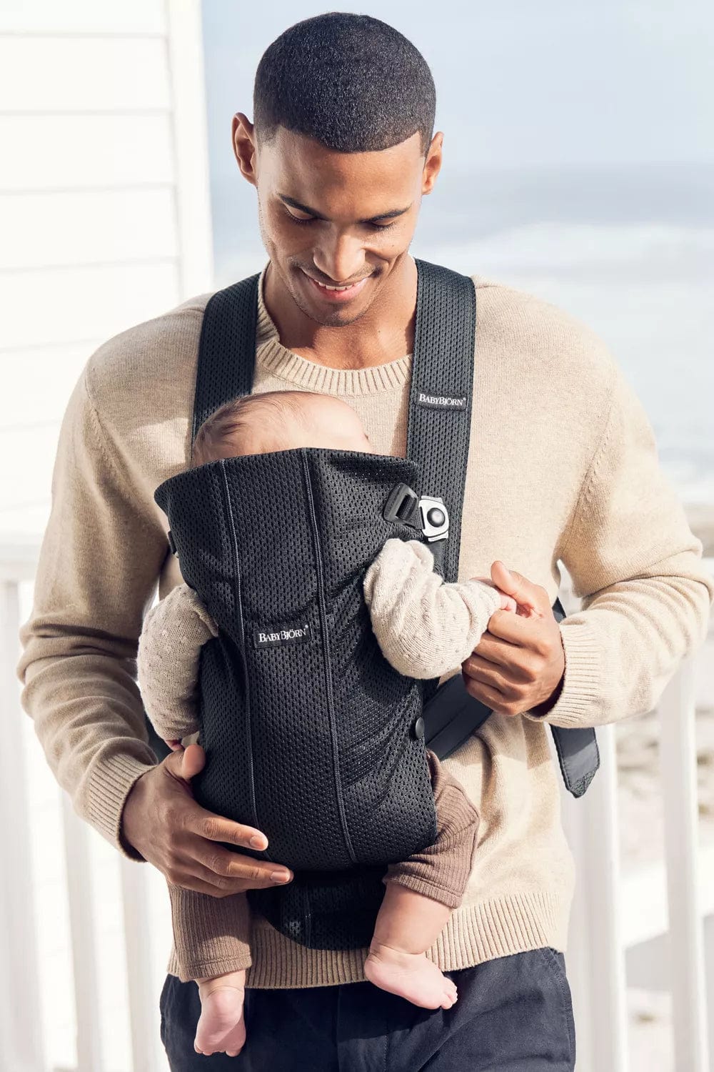 BabyBjorn Baby Carrier Mini 3D Mesh - Lightweight & Breathable Infant Carrier for Newborns to Toddlers - Perfect for Errands, Hiking & Hands-Free Parenting